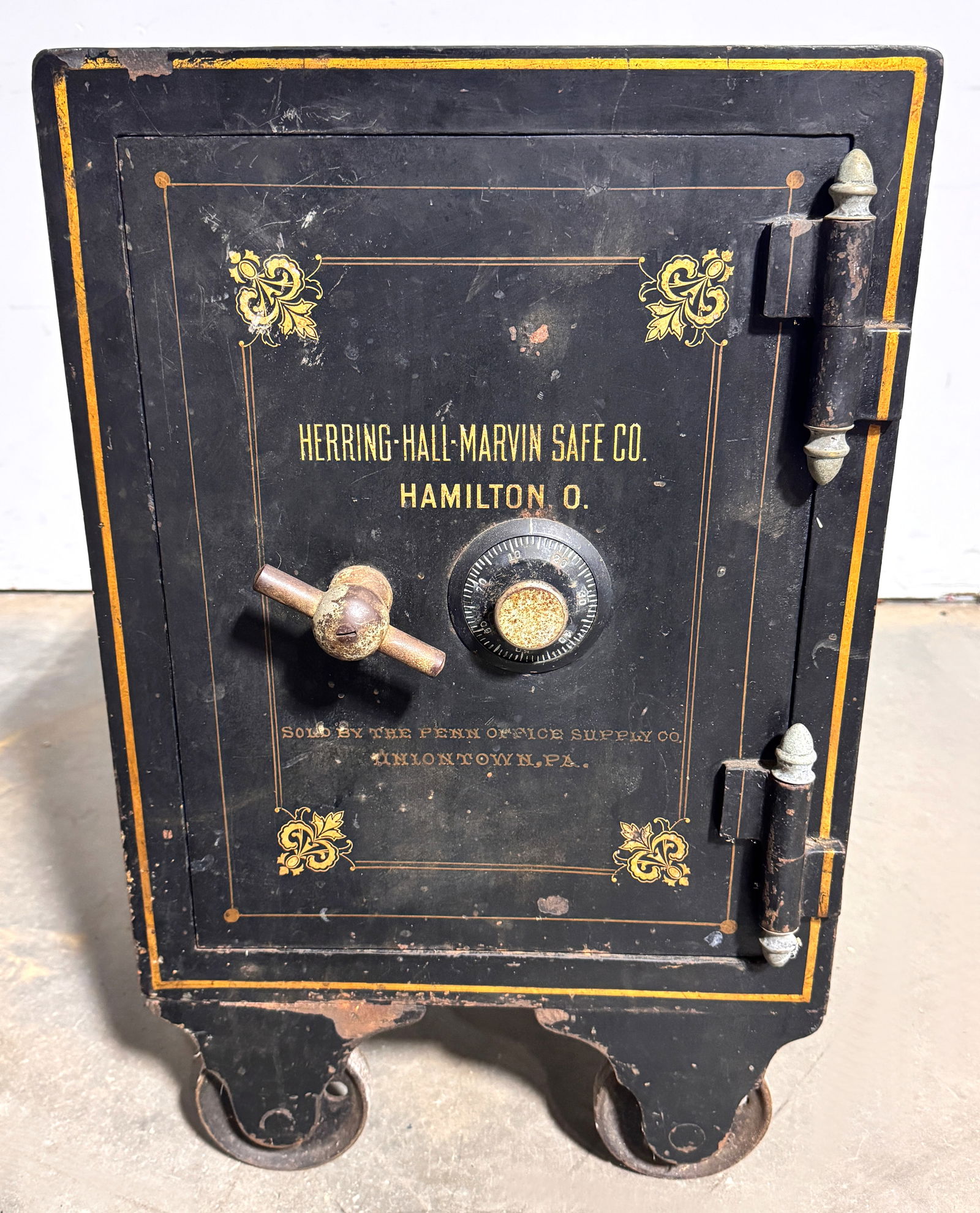 Herring-Hall-Marvin Antique Safe (1 of 4)