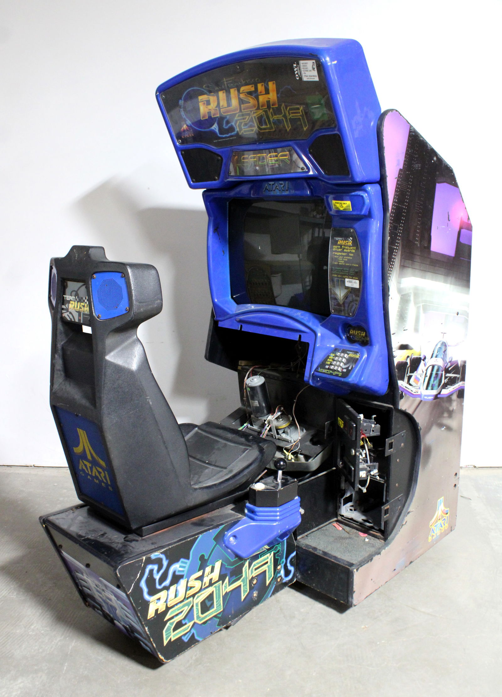 Atari Rush 2049 Sit Down Racing Arcade Game (1 of 5)