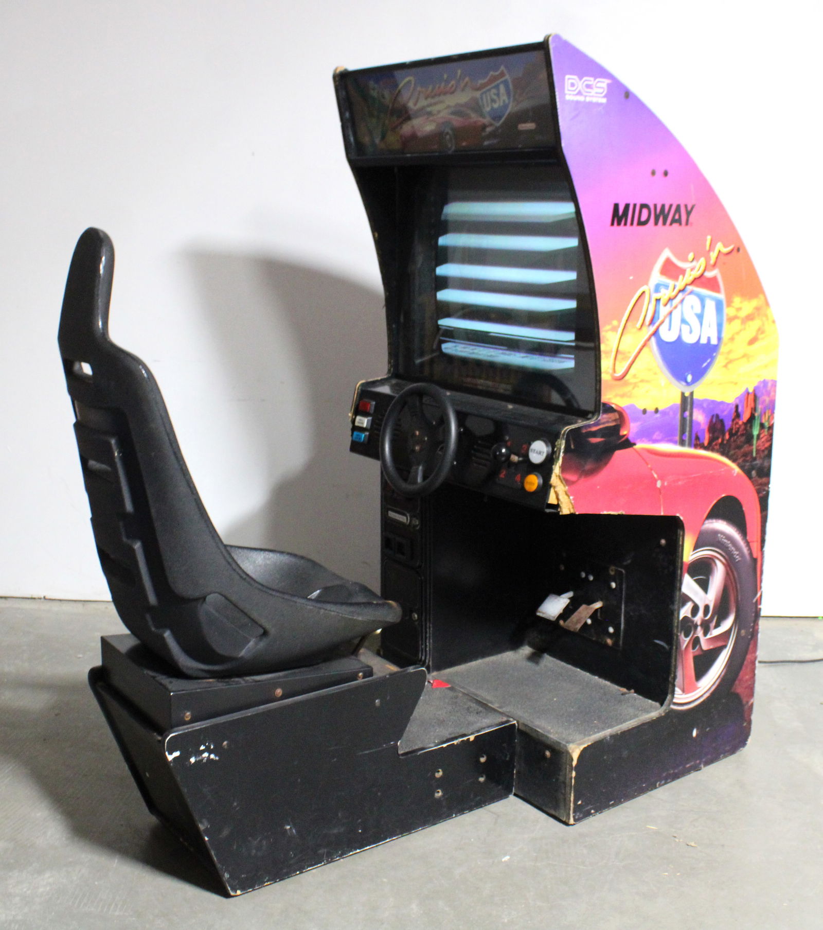 Midway Cruis'n USA Sitdown Racing Arcade Game (1 of 4)