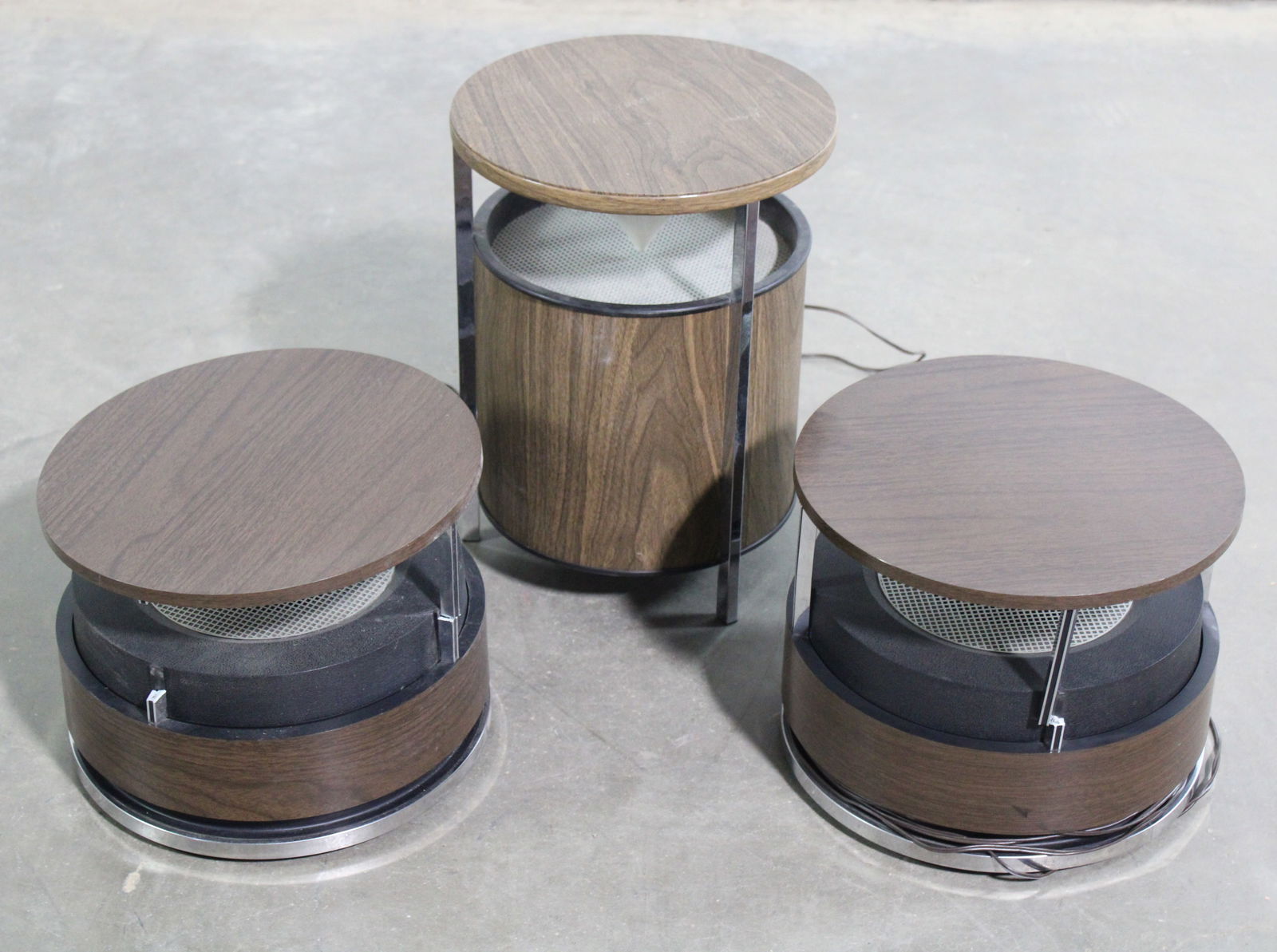 1970s Mid Century Vintage Wood Grain Speakers (1 of 5)