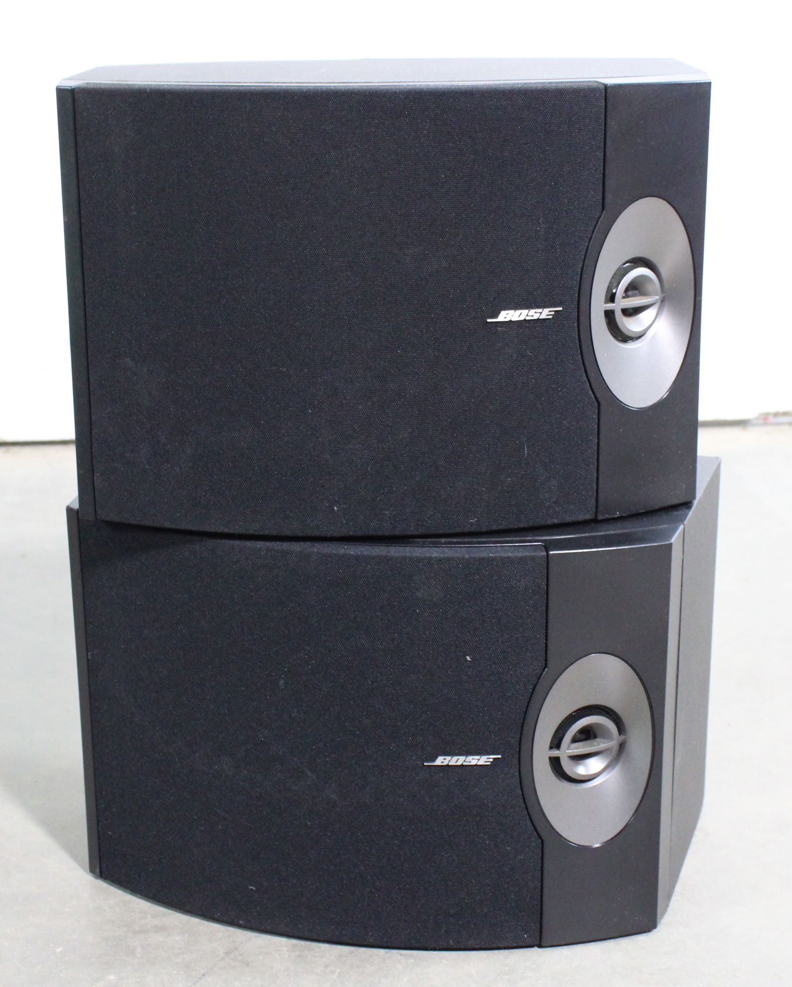 Bose 301 V Speakers (1 of 3)
