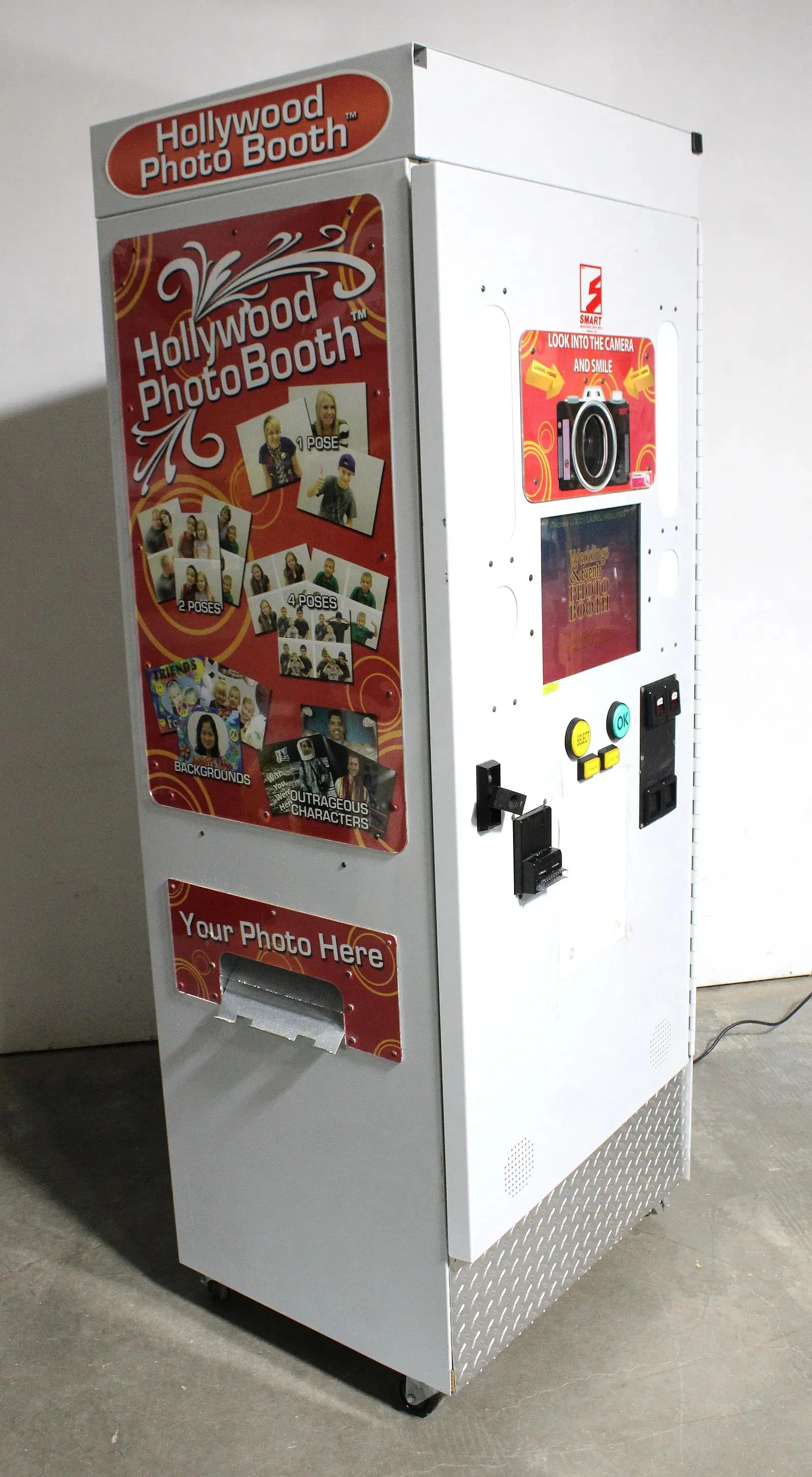 Smart Industries Photo Booth: Powers on, not otherwise tested. This item requires third-party shipping or pickup arrangements to be made. Dimensions: 77 x 30 x 25