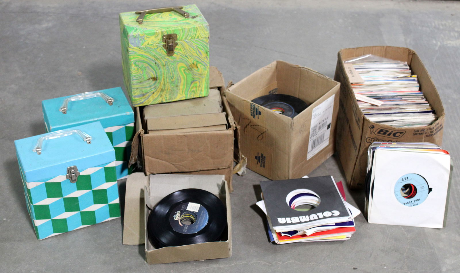45rpm Records and Carrying Cases (1 of 4)