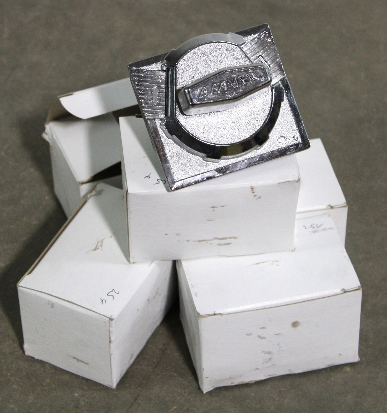 Five NOS Beaver Coin Mechs for Vending (1 of 2)