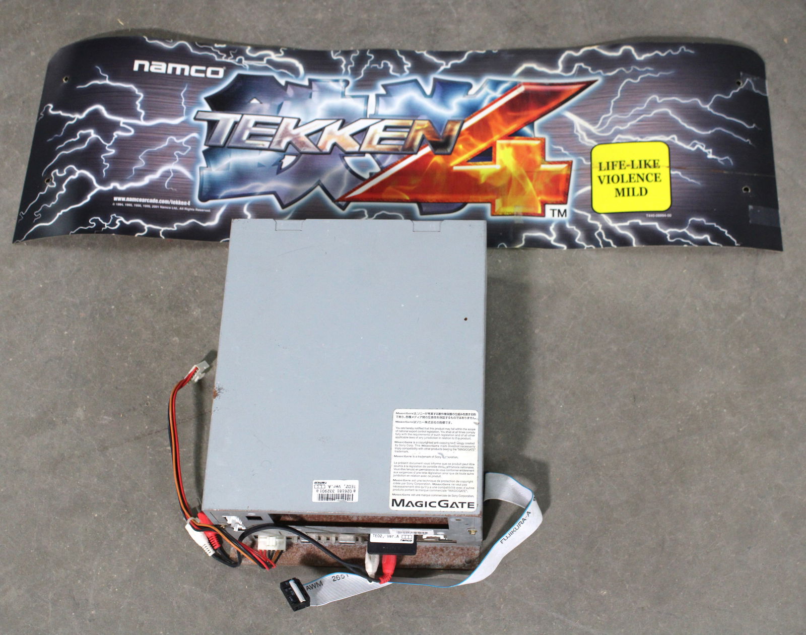 Magic Gate Namco Video System with Tekken 4 Marquee (1 of 2)