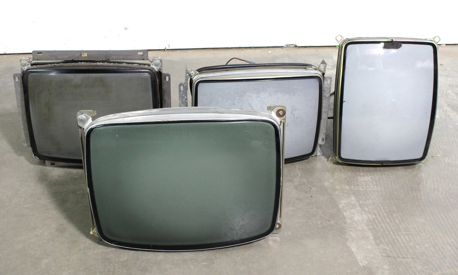 Arcade Game Monitors incl. Wells Gardner 19": Varying conditions. This item requires third-party shipping or pickup arrangements to be made.
