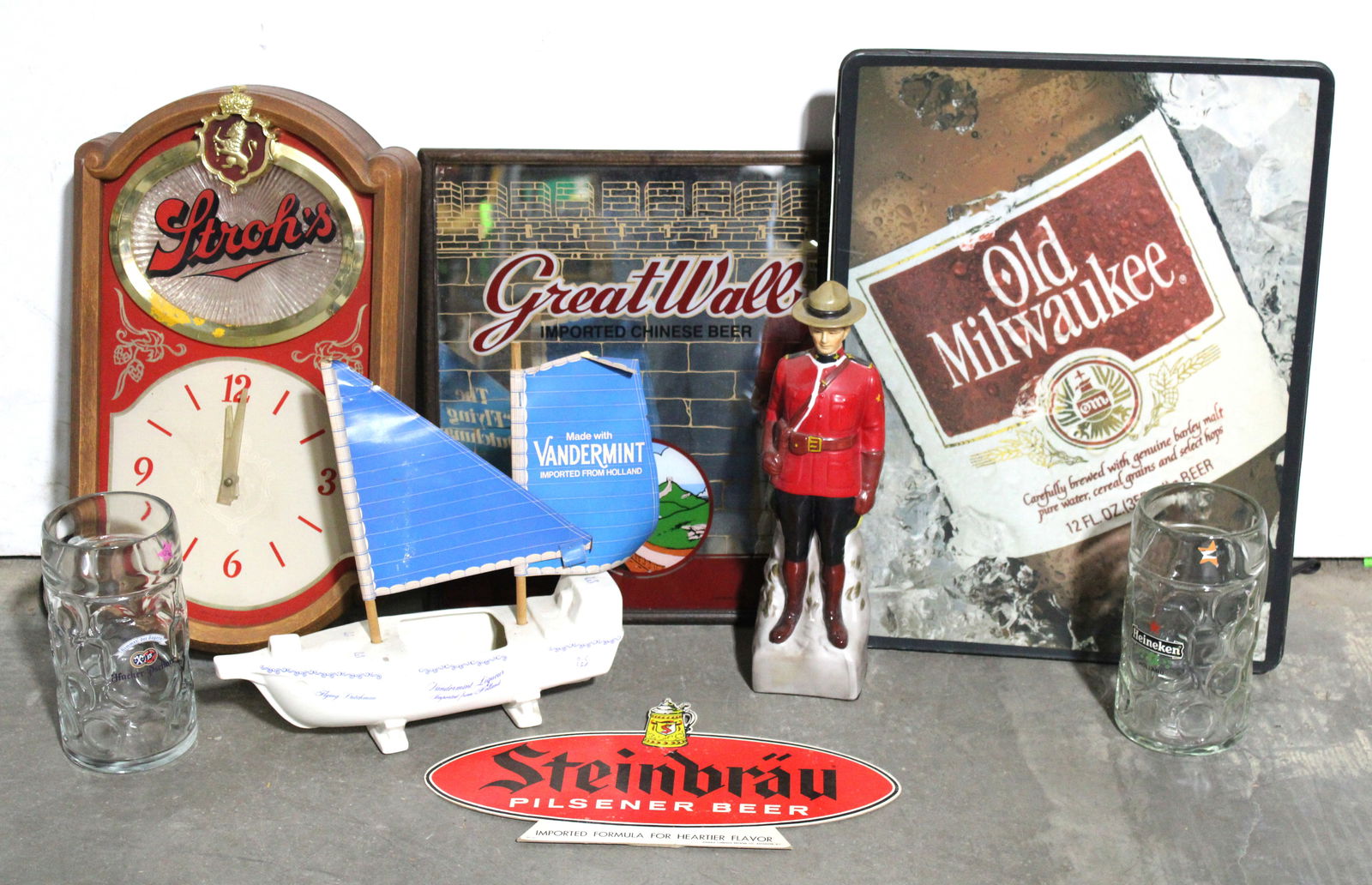Beer and Liquor Advertising Collectibles incl. Strohs Clock and Decanter (1 of 1)
