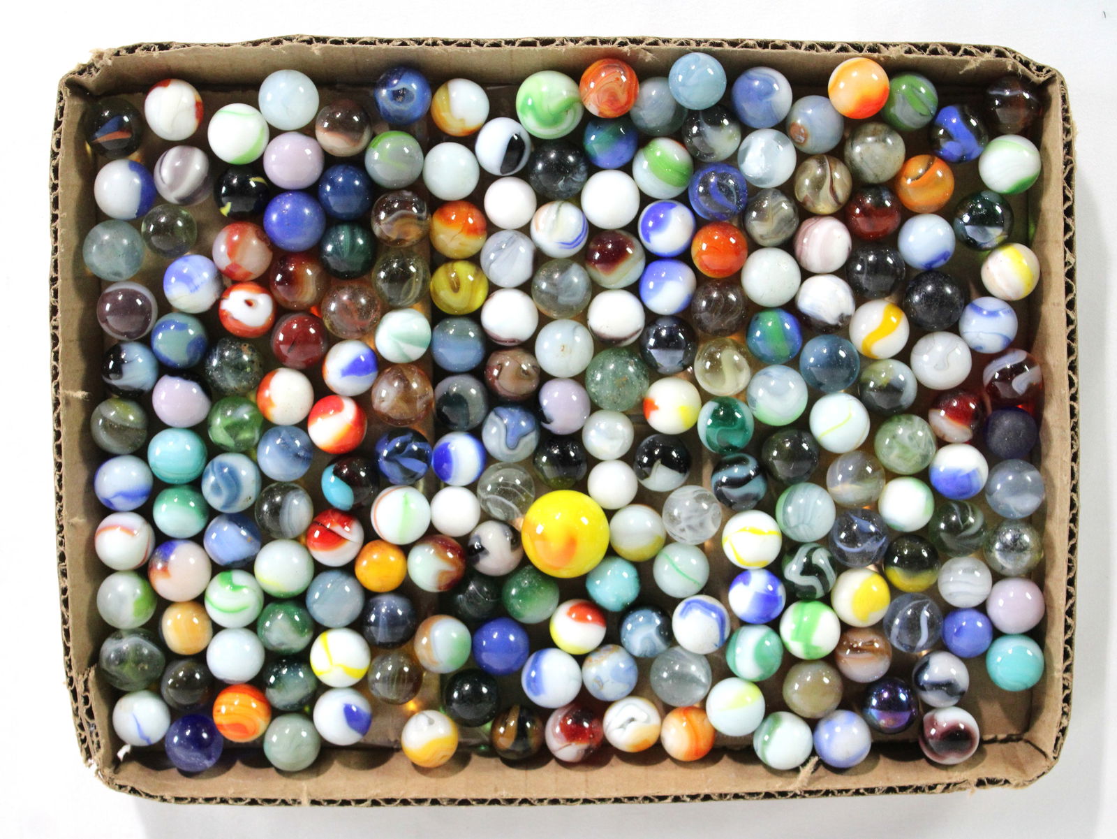Vintage Marbles, Includes 20+ UV, Lot 1 (1 of 5)
