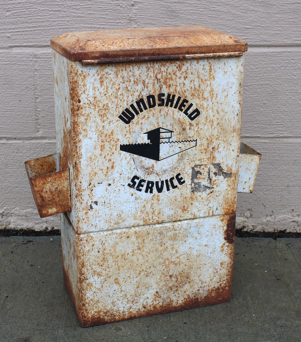 Winshield Service Gas Station Wiper Bin (1 of 3)