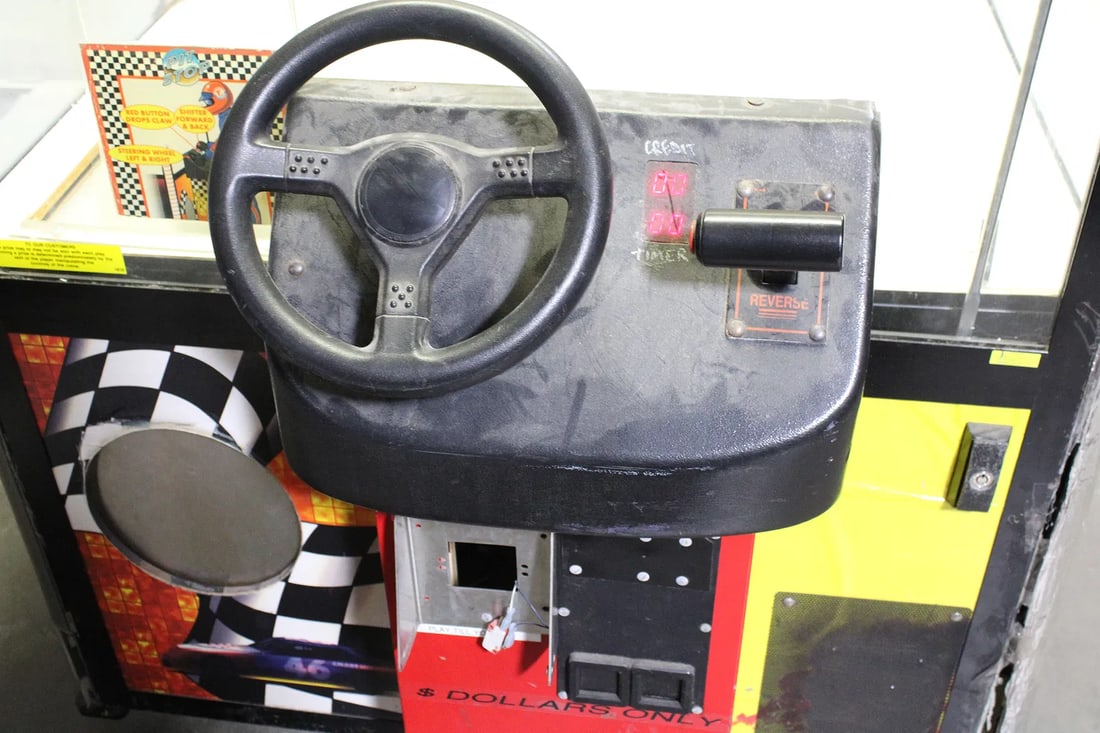 Pit Stop Crane Arcade - 3