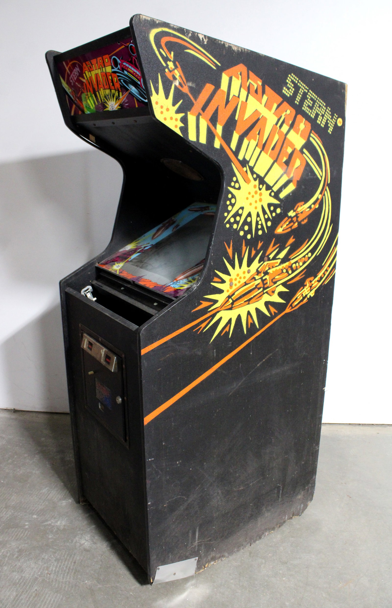 Stern Astro Invader Arcade Game, Parts or repair. (1 of 6)