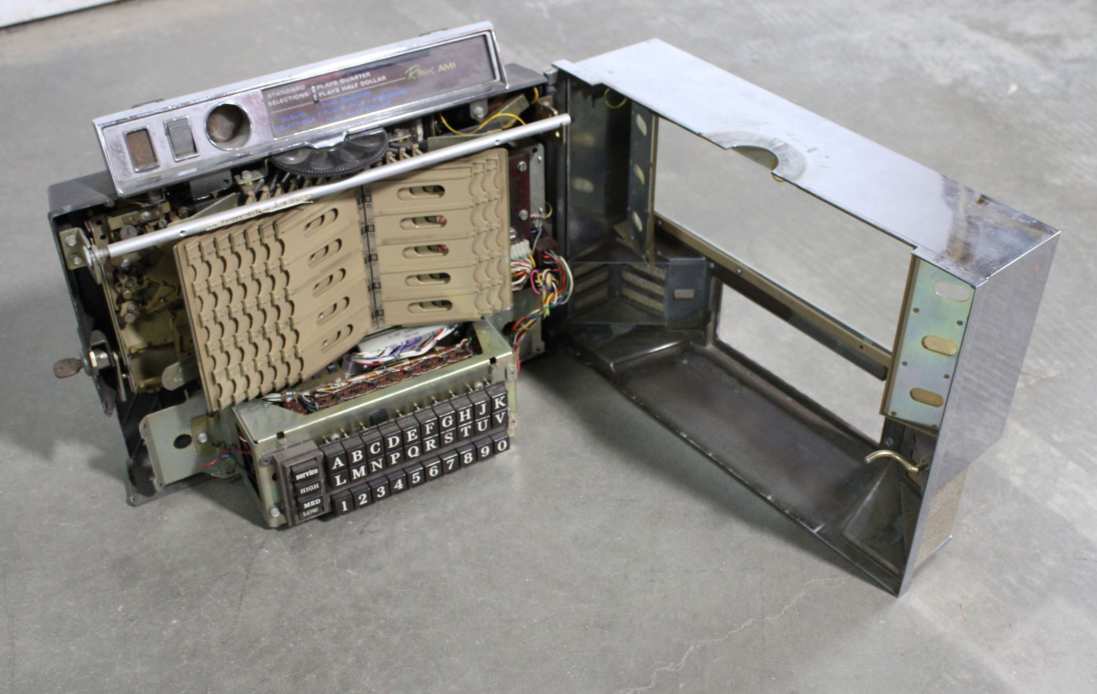 Rowe AMI Coin Op Wallbox with Key - 2