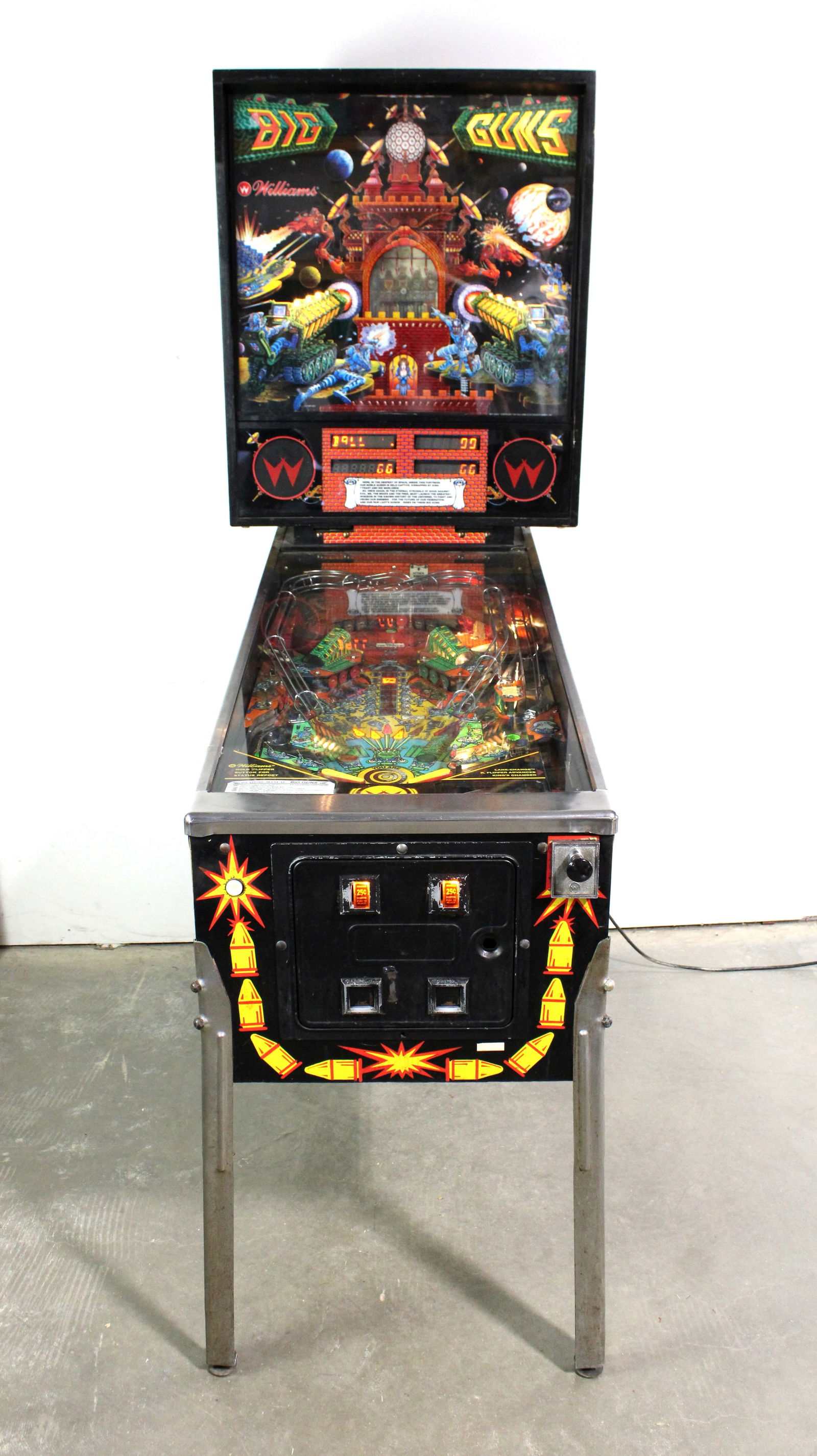 Williams Big Guns Pinball Machine (1 of 8)