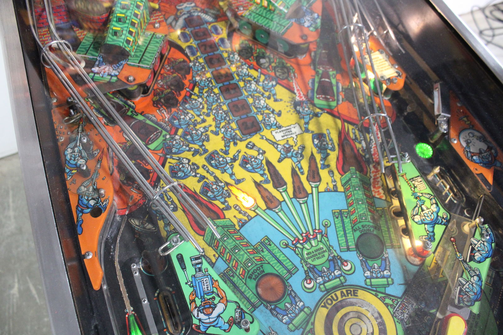 Williams Big Guns Pinball Machine - 5