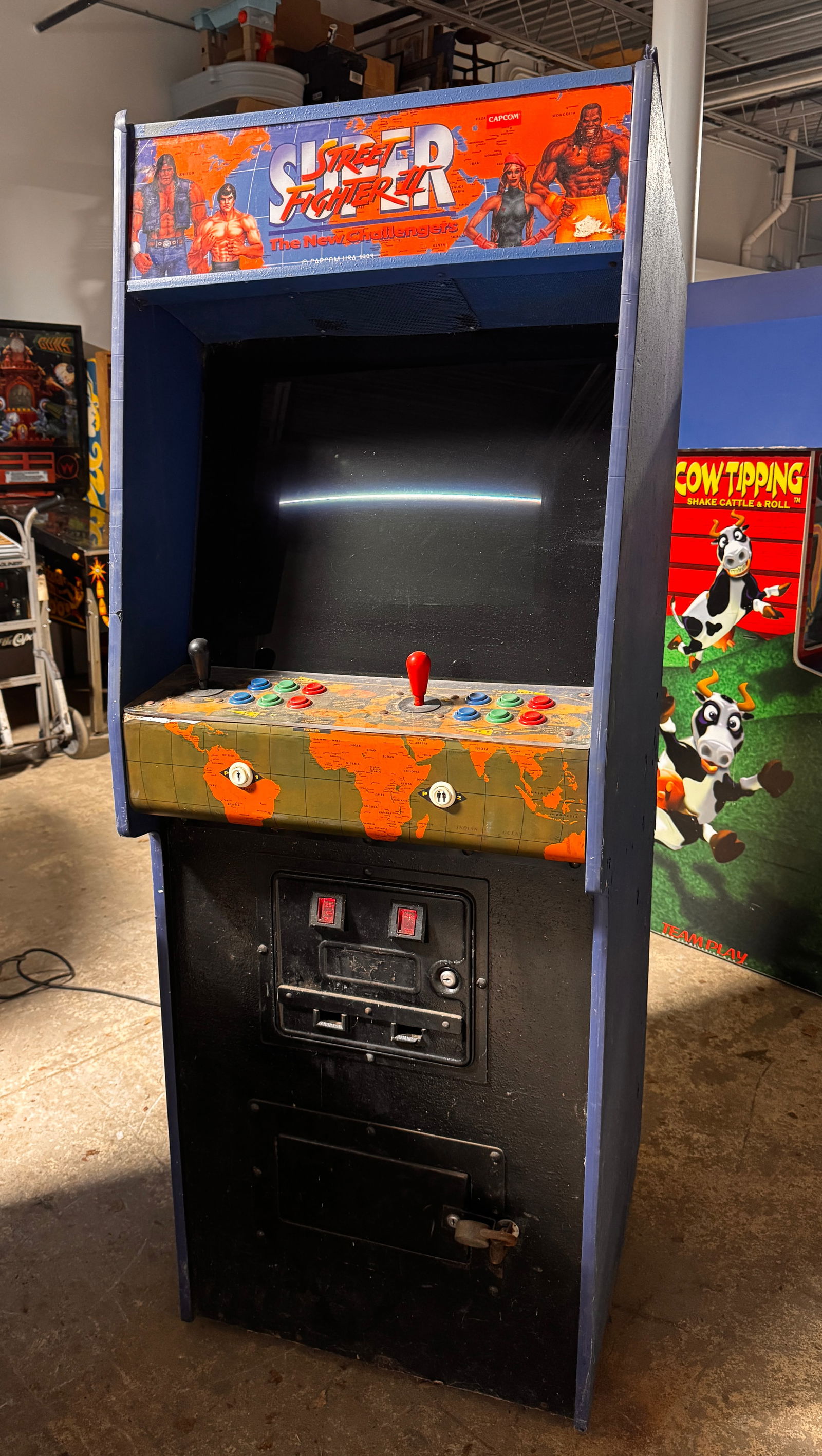 Capcom Super Street Fighter II Arcade Game (1 of 3)