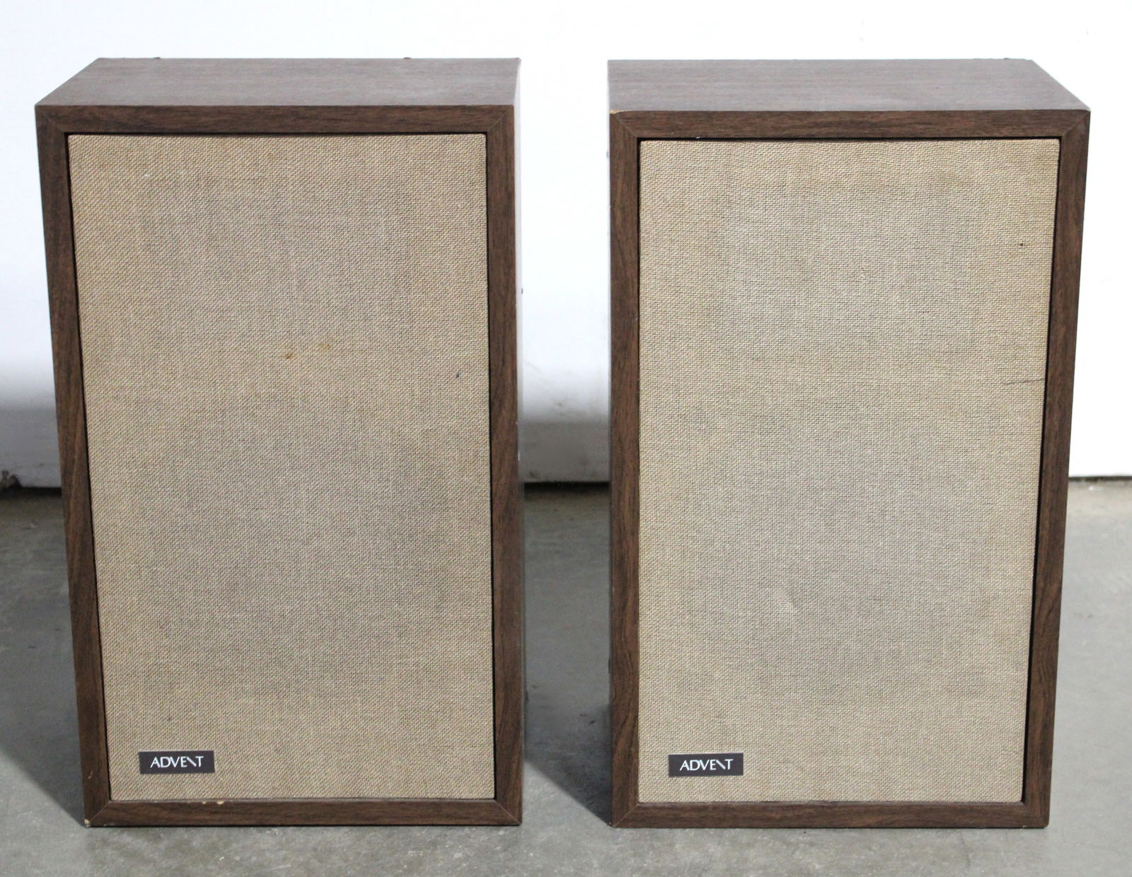 Advent Woodgrain Speakers: This item requires third-party shipping or pickup arrangements to be made.