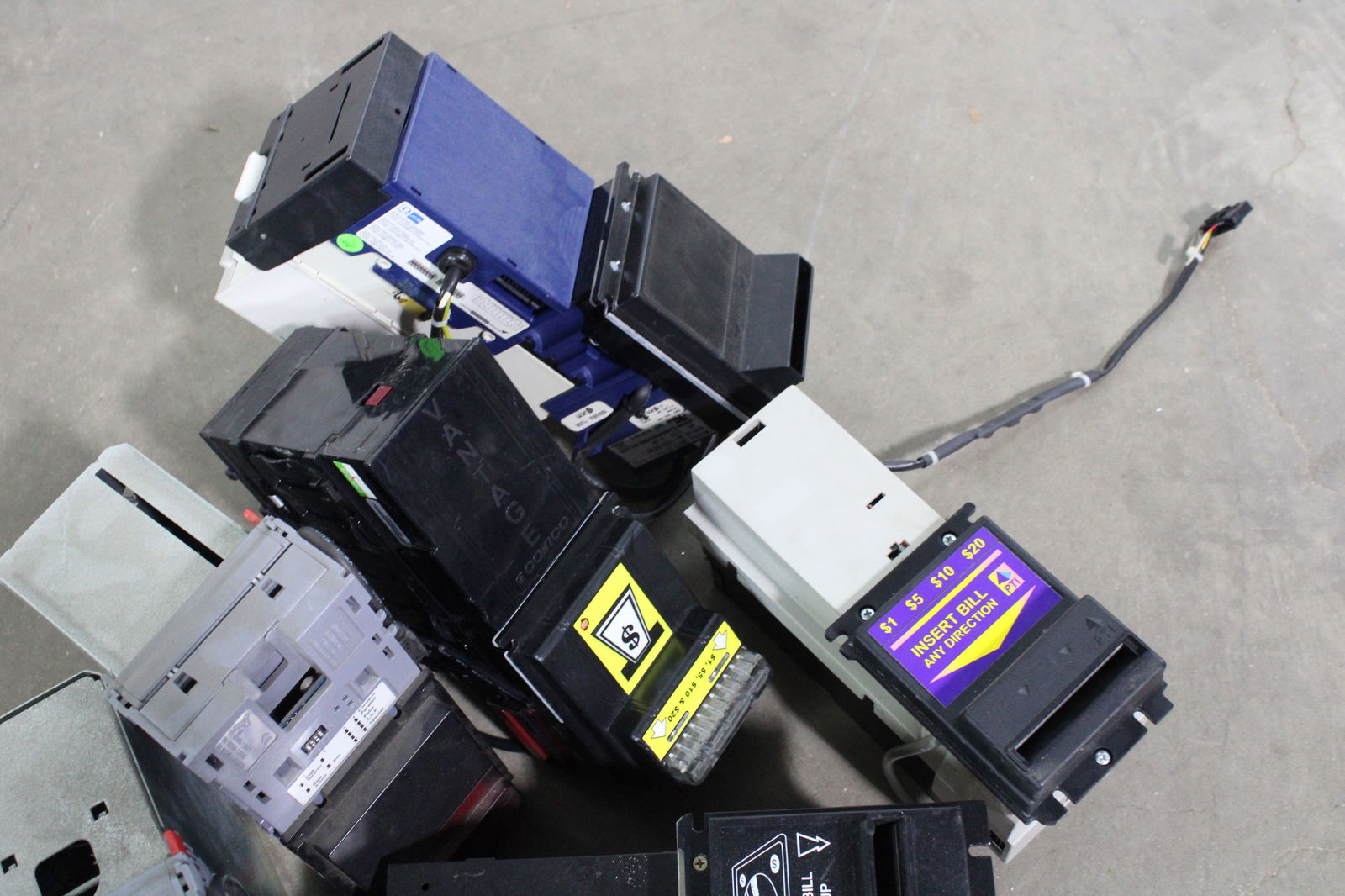 Assorted Bill Acceptors incl. MagPro and PTI - 3