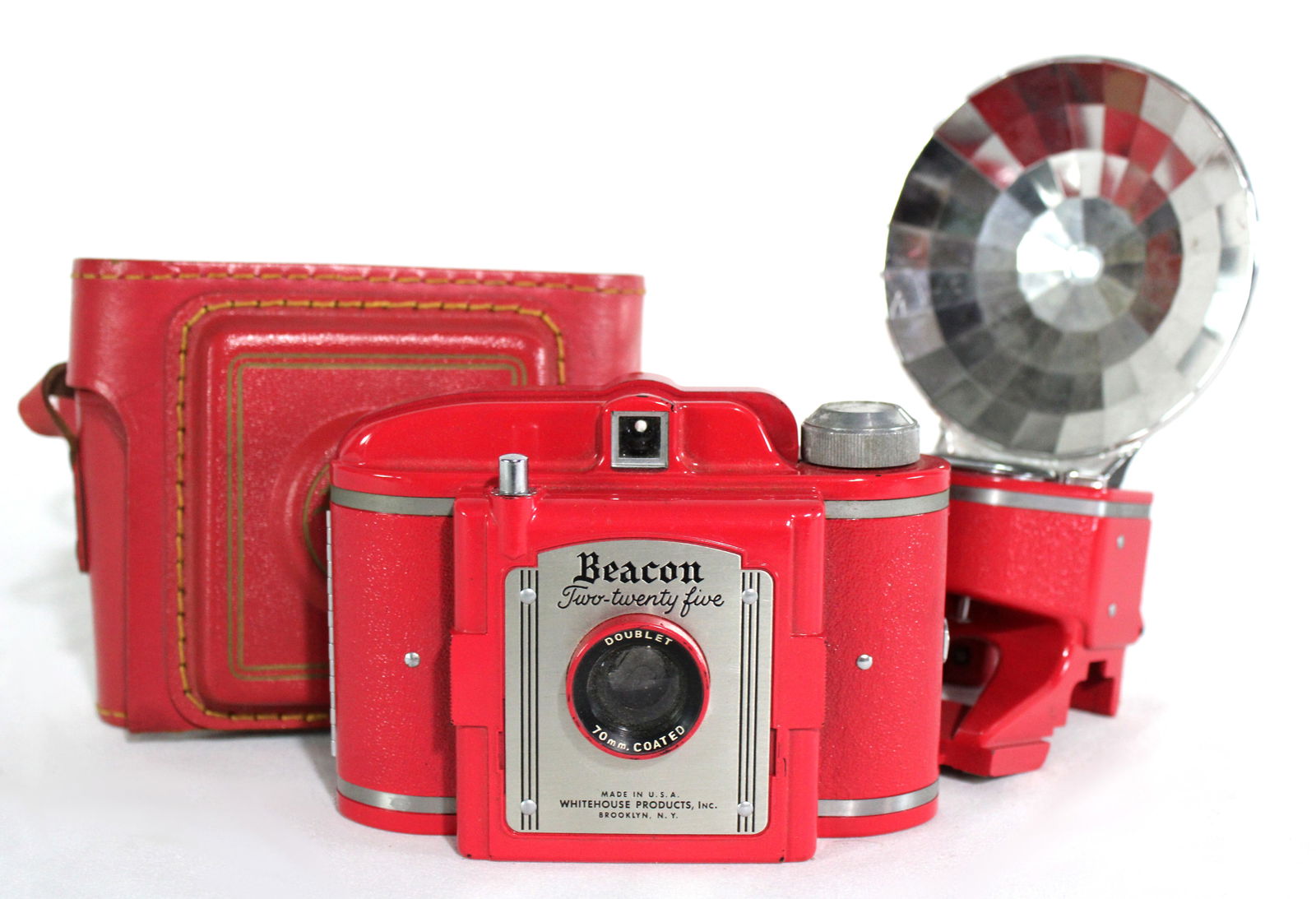 Beacon 225 Vintage Red Camera with Flash: Case is damaged. In-house shipping available.