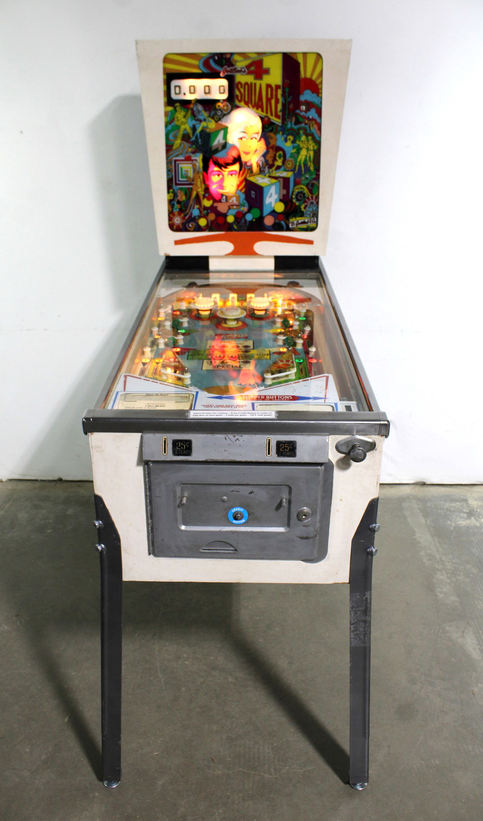 Gottlieb Four Square Pinball Machine (1 of 7)