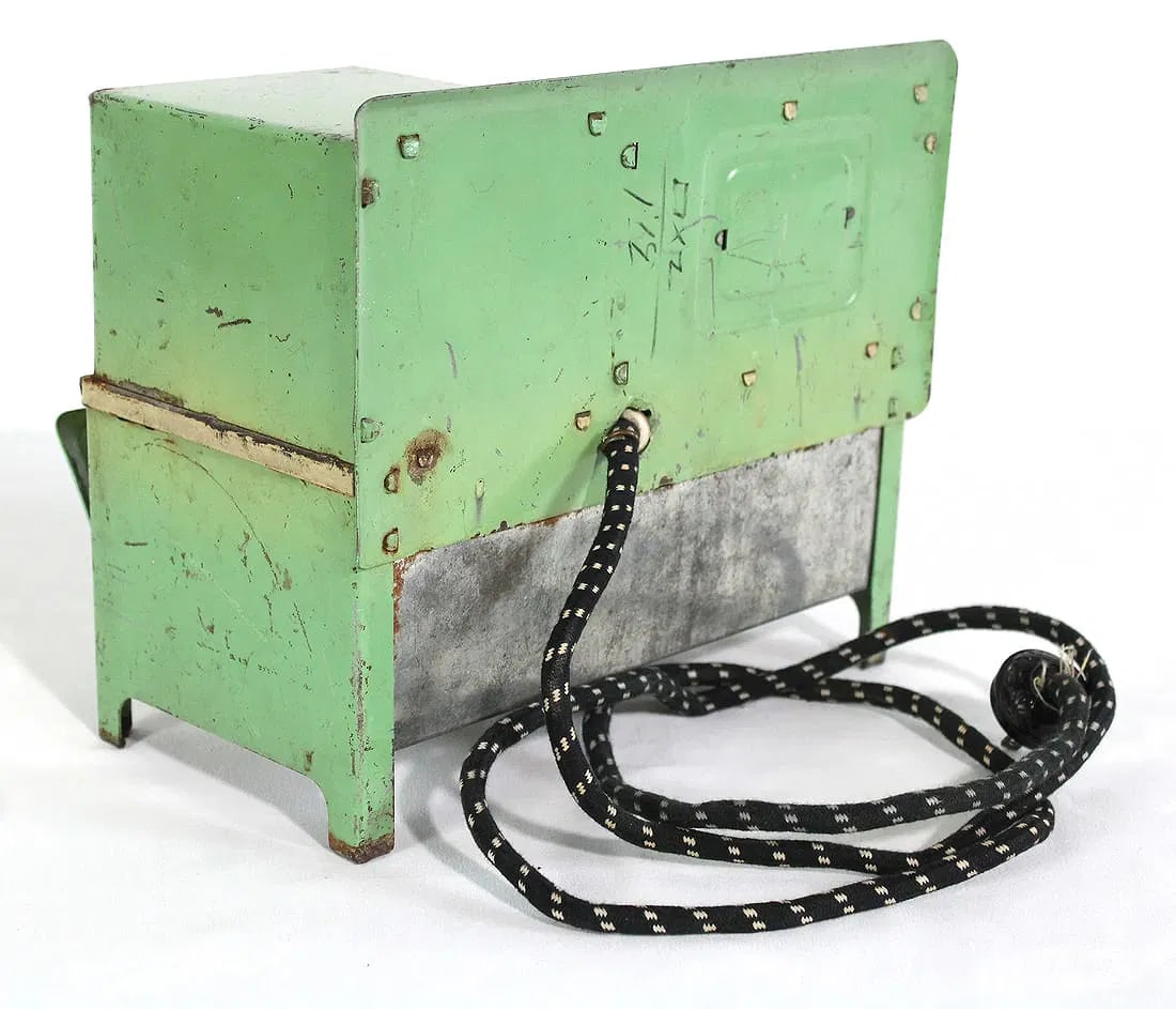 Litte Orphan Annie Play Kitchen Stove - 2