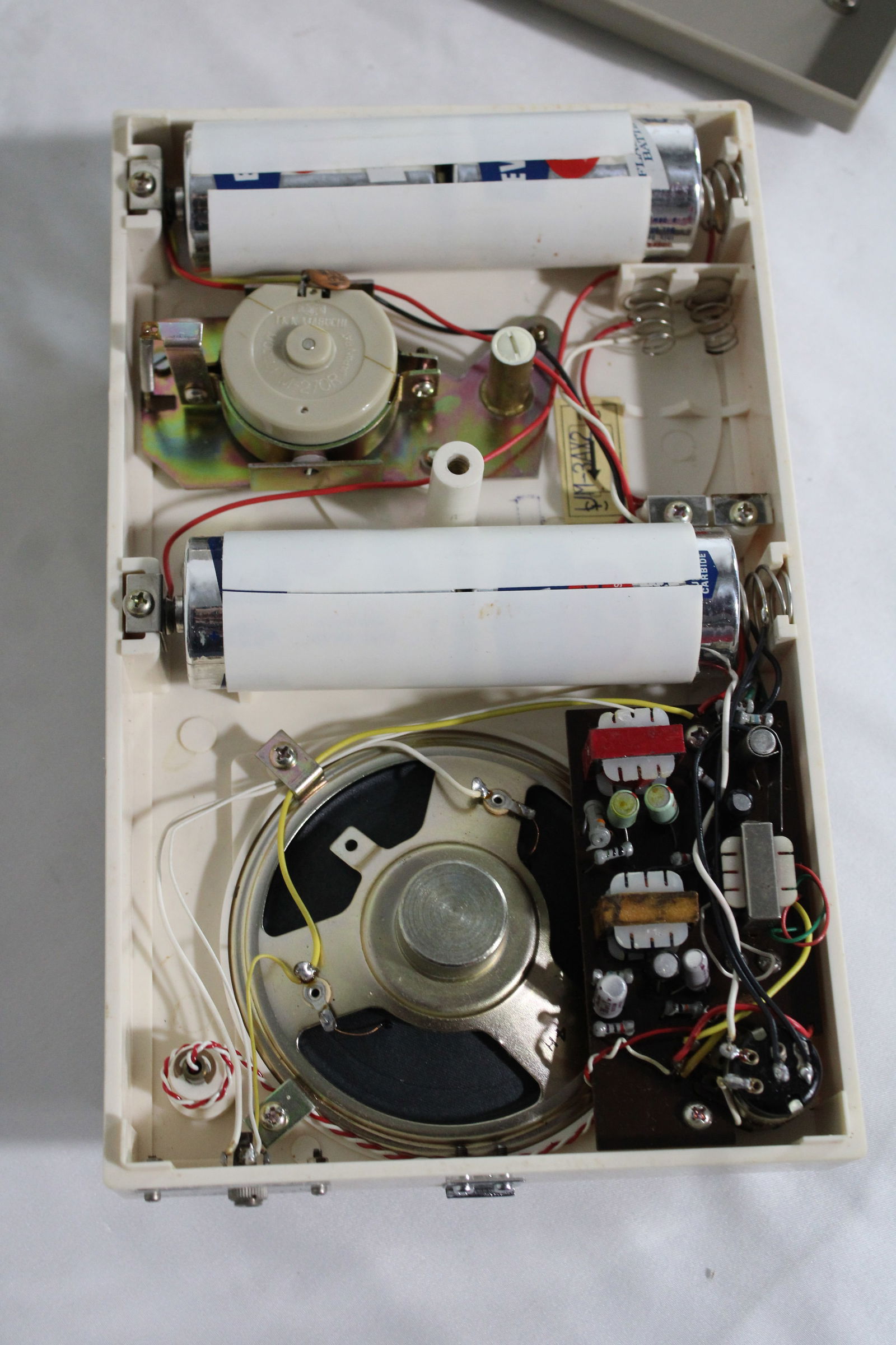 Califco TP-1 Portable Transistor Phonograph - 3