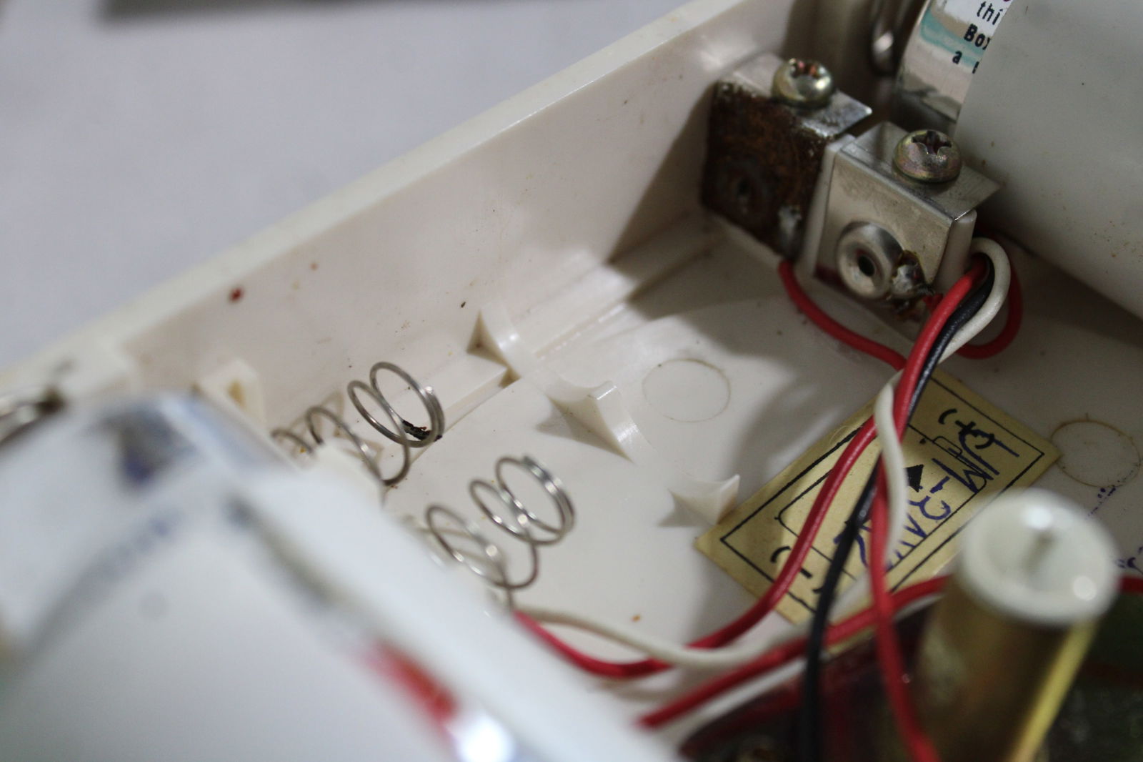 Califco TP-1 Portable Transistor Phonograph - 4