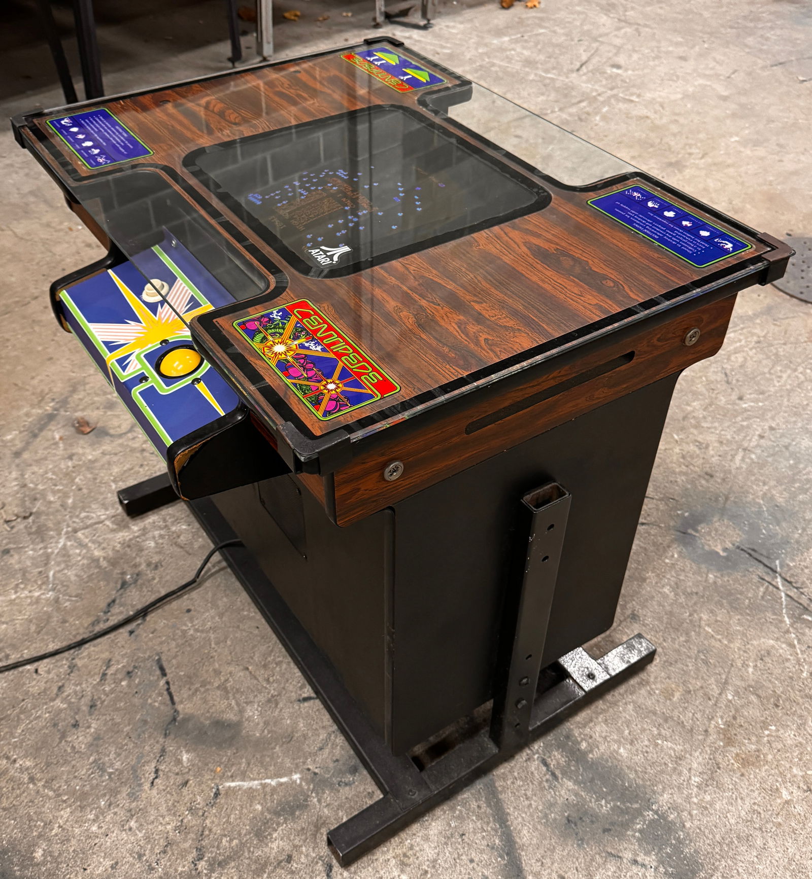 Atari Centipede Cocktail Arcade Game (1 of 3)