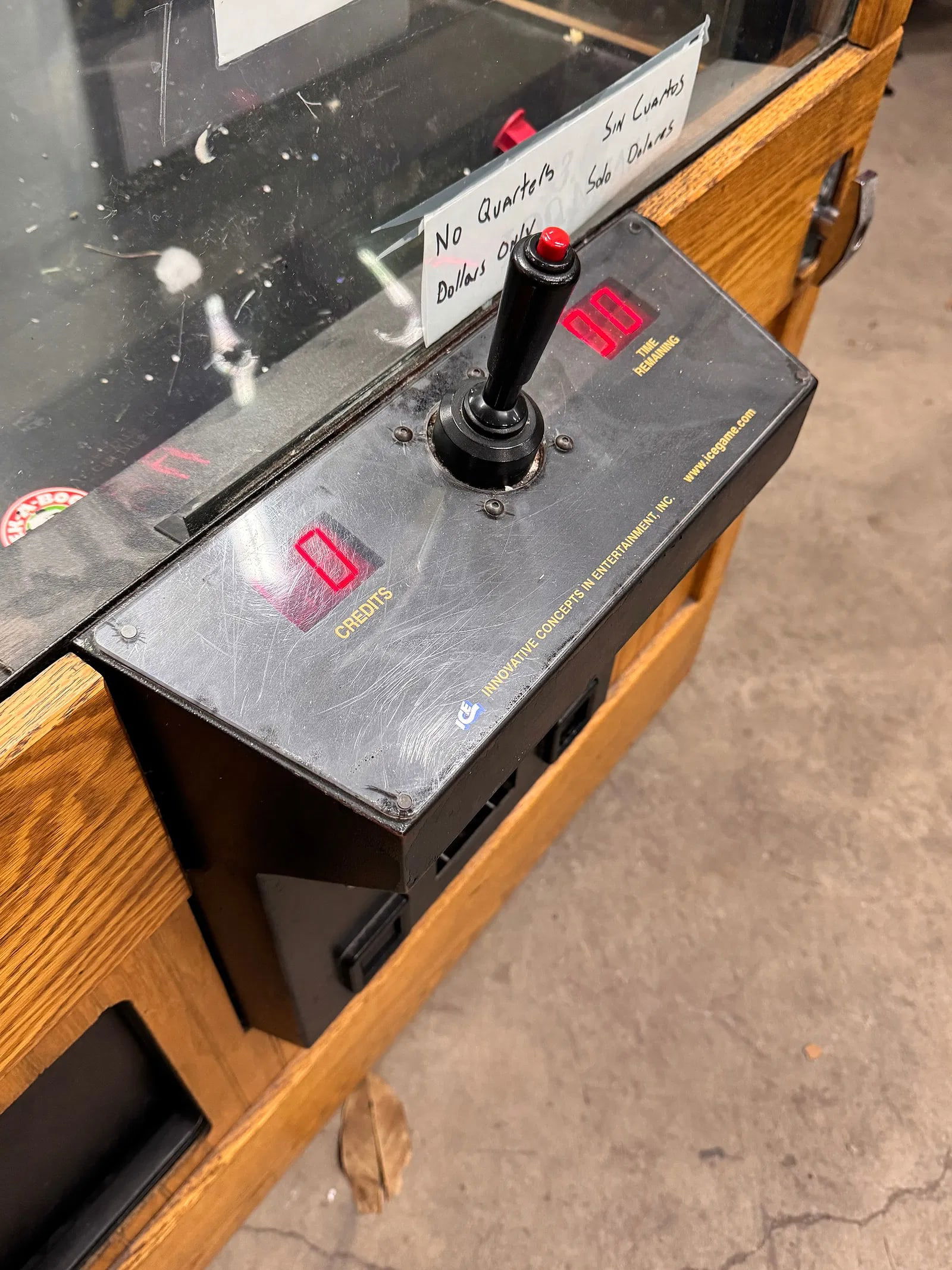 ICE Crane Arcade Game - 2