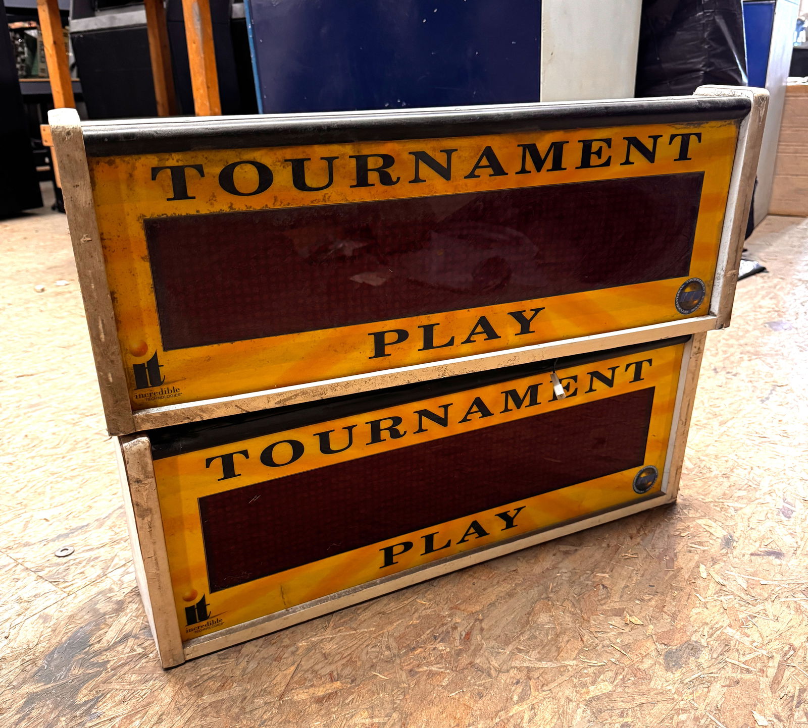Golden Tee Arcade Top Signs: Untested. ***This is a remote auction in Sewell, New Jersey. Pickup or third-party shipping is required on this item. A list of suggested shippers can be found in the terms of this auction and on our