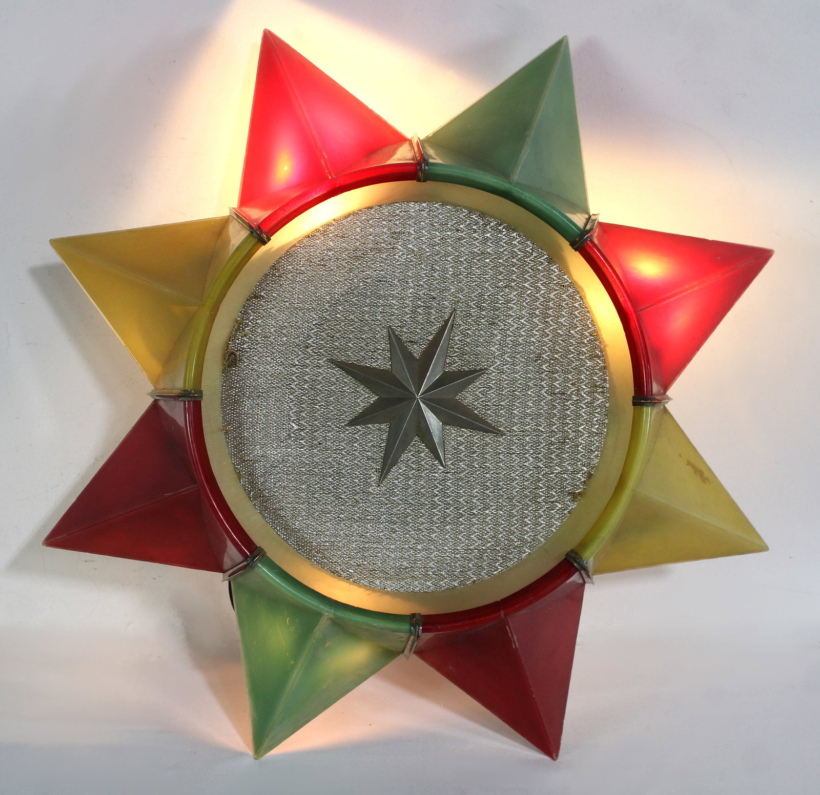 Wurlitzer Model 4002 Original Star Speaker: This item requires third-party shipping or pickup arrangements to be made.