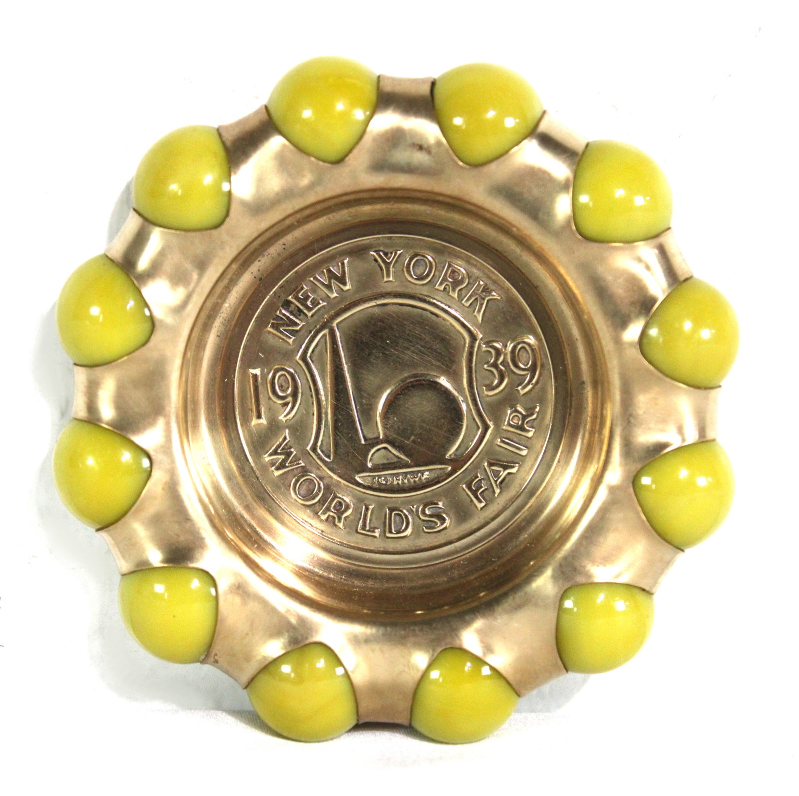 New York World's Fair Fisher Jewel Tray, 1939: In-house shipping available.