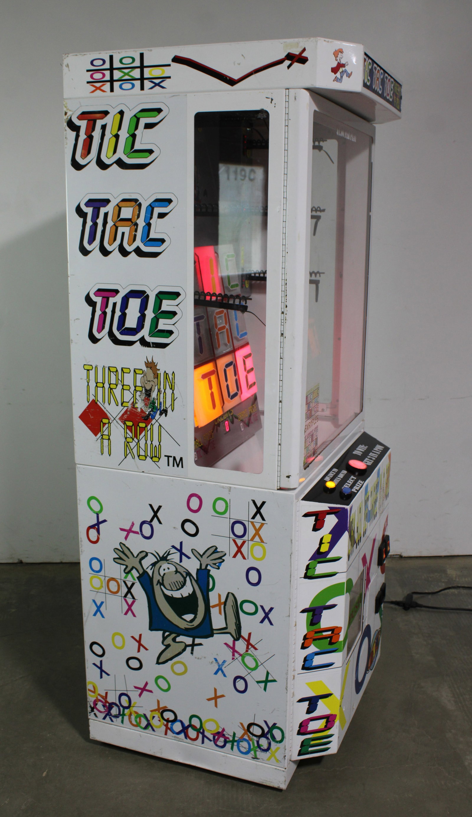 Tic Tac Toe Prize Arcade Game - 3