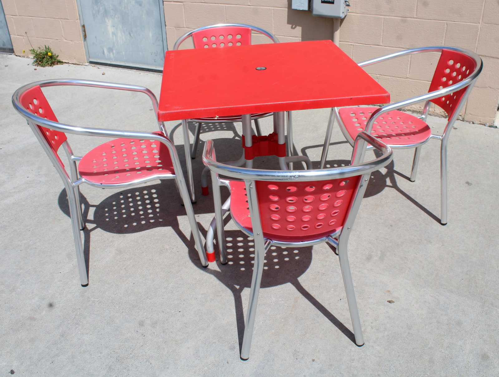 Supreme Furniture Molded Plastic Folding Table and Chairs: This item requires third-party shipping or pickup arrangements to be made.
