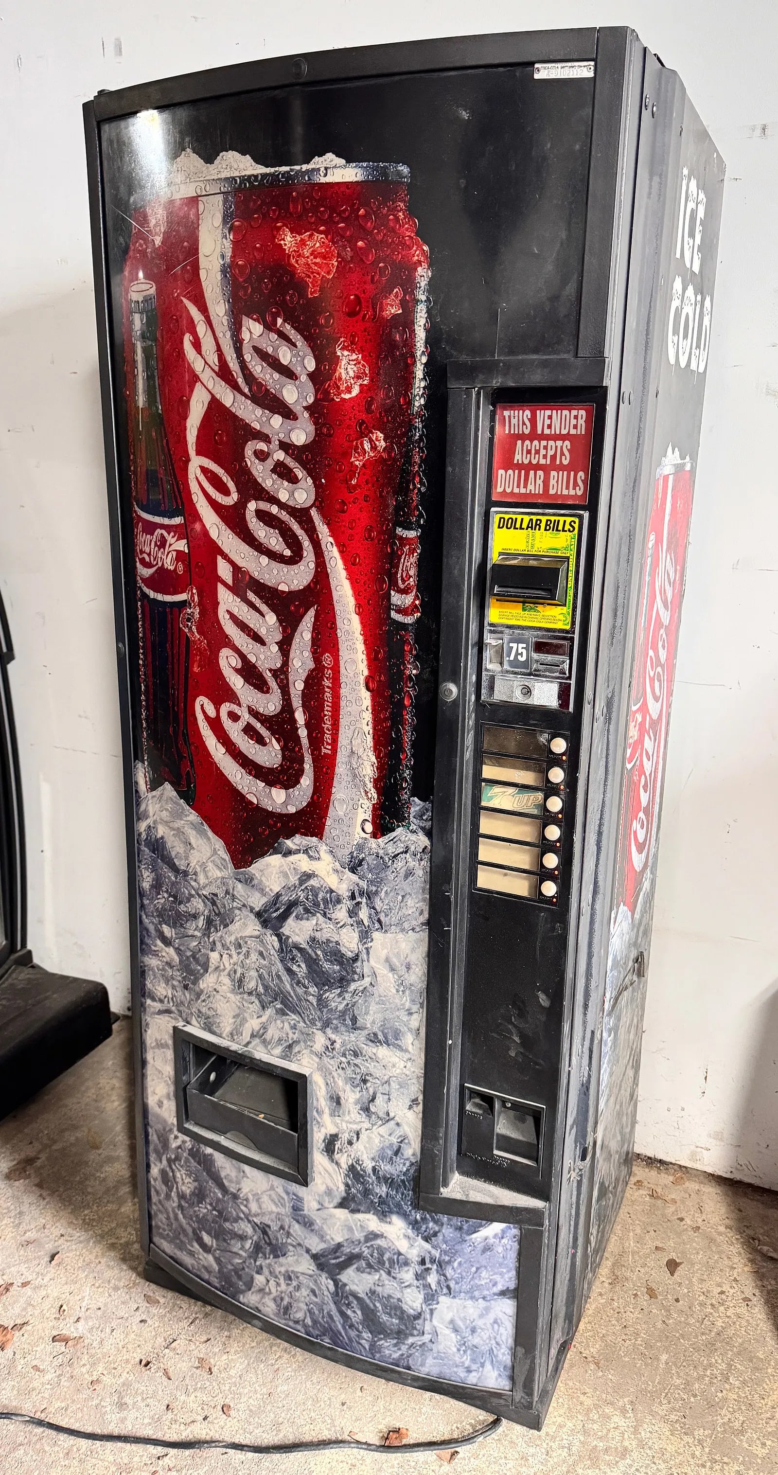 Coca-Cola Themed Dixie-Narco Soda Vending Machine (1 of 2)