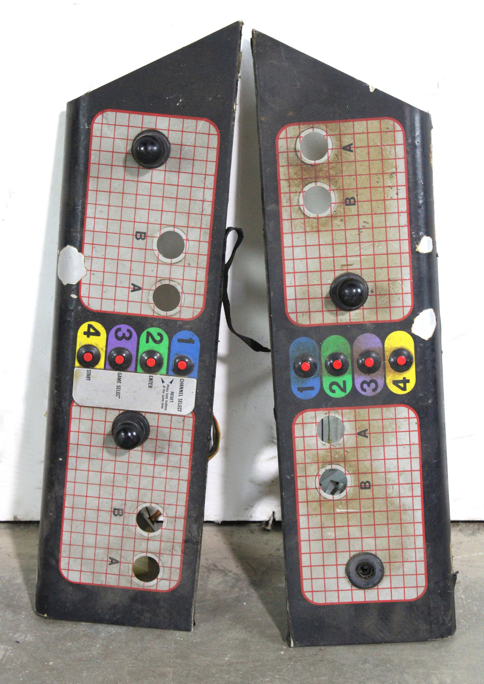 Nintendo DS Dual Arcade Game Control Panels: This item requires third-party shipping or pickup arrangements to be made.