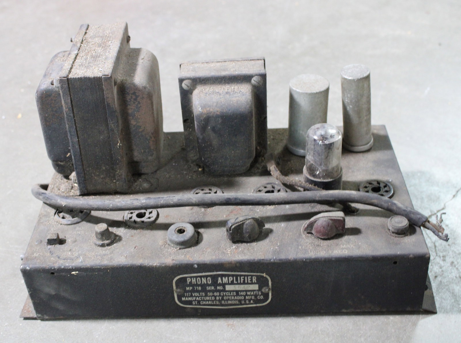 1940s Mills Jukebox Amplifier: Untested. This item requires third-party shipping or pickup arrangements to be made.