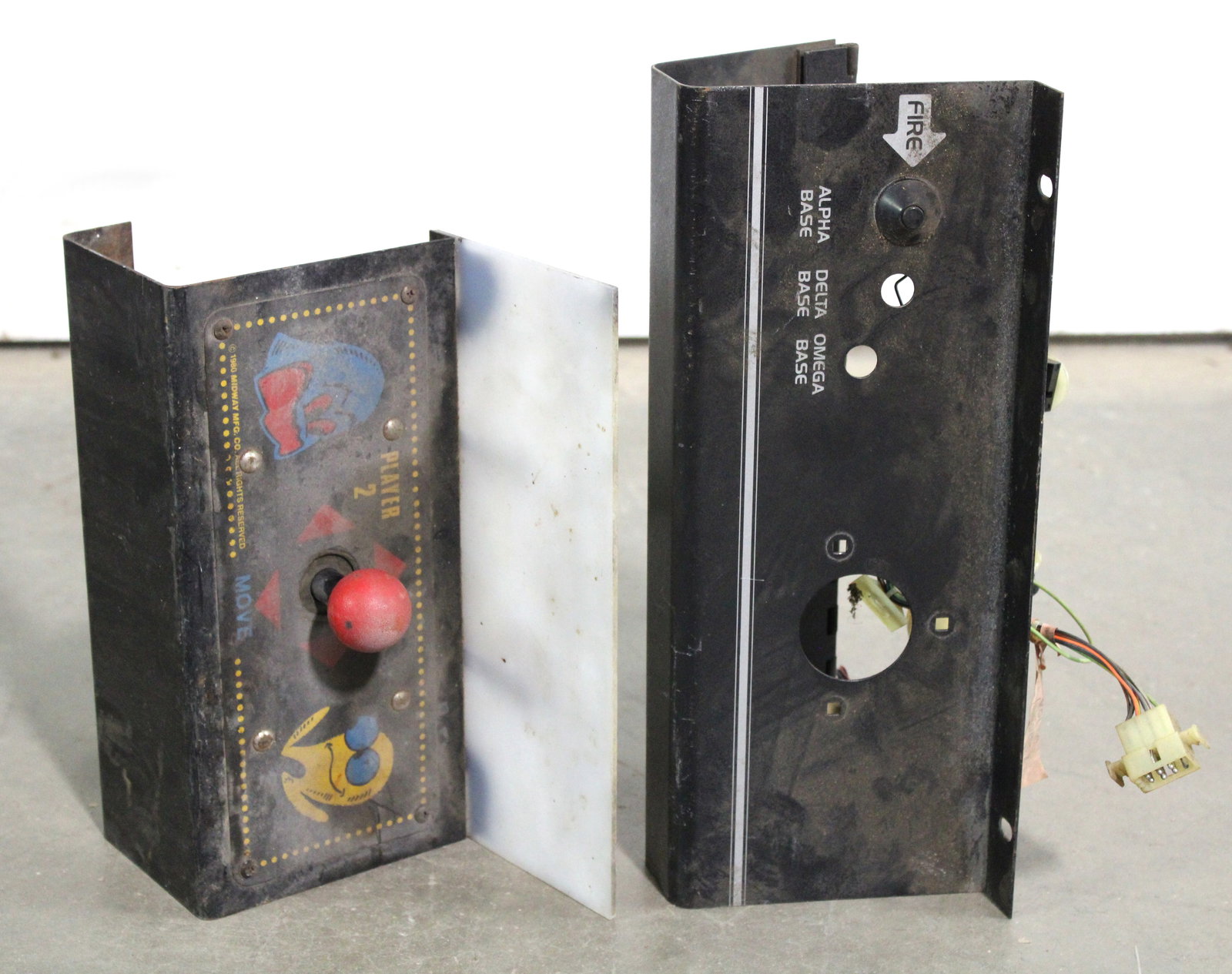 Cocktail Arcade Game Control Panels incl. Bally Pac-Man: This item requires third-party shipping or pickup arrangements to be made.