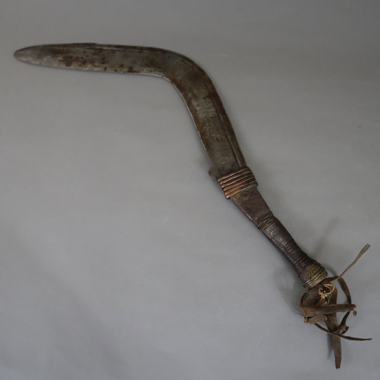 Zentralafrikanische Sichelwaffe - (1 of 8)