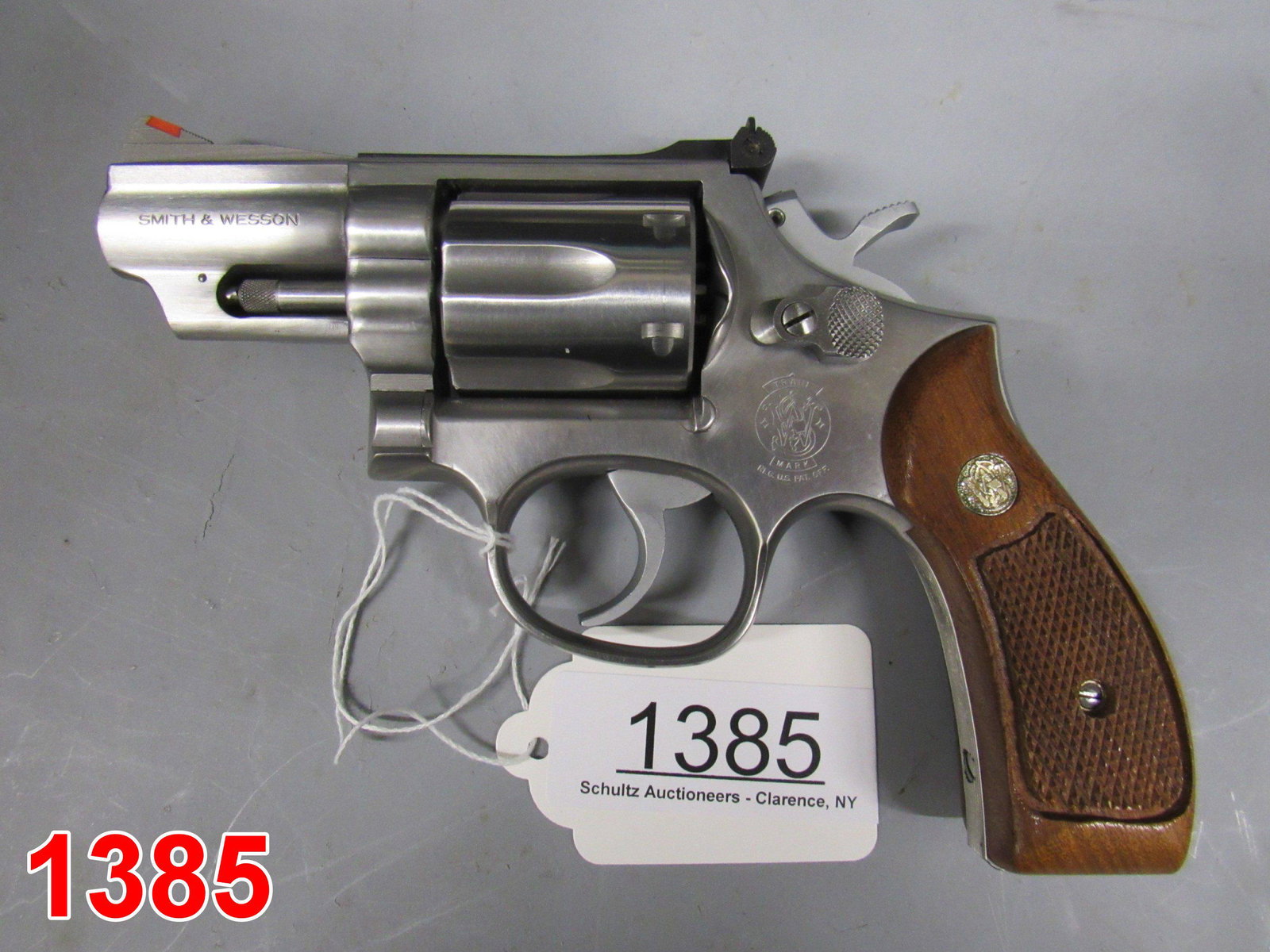 SMITH + WESSON 66-2 REVOLVER 357 MAGNUM 261K690: SMITH + WESSON 66-2 REVOLVER 357 MAGNUM 261K690