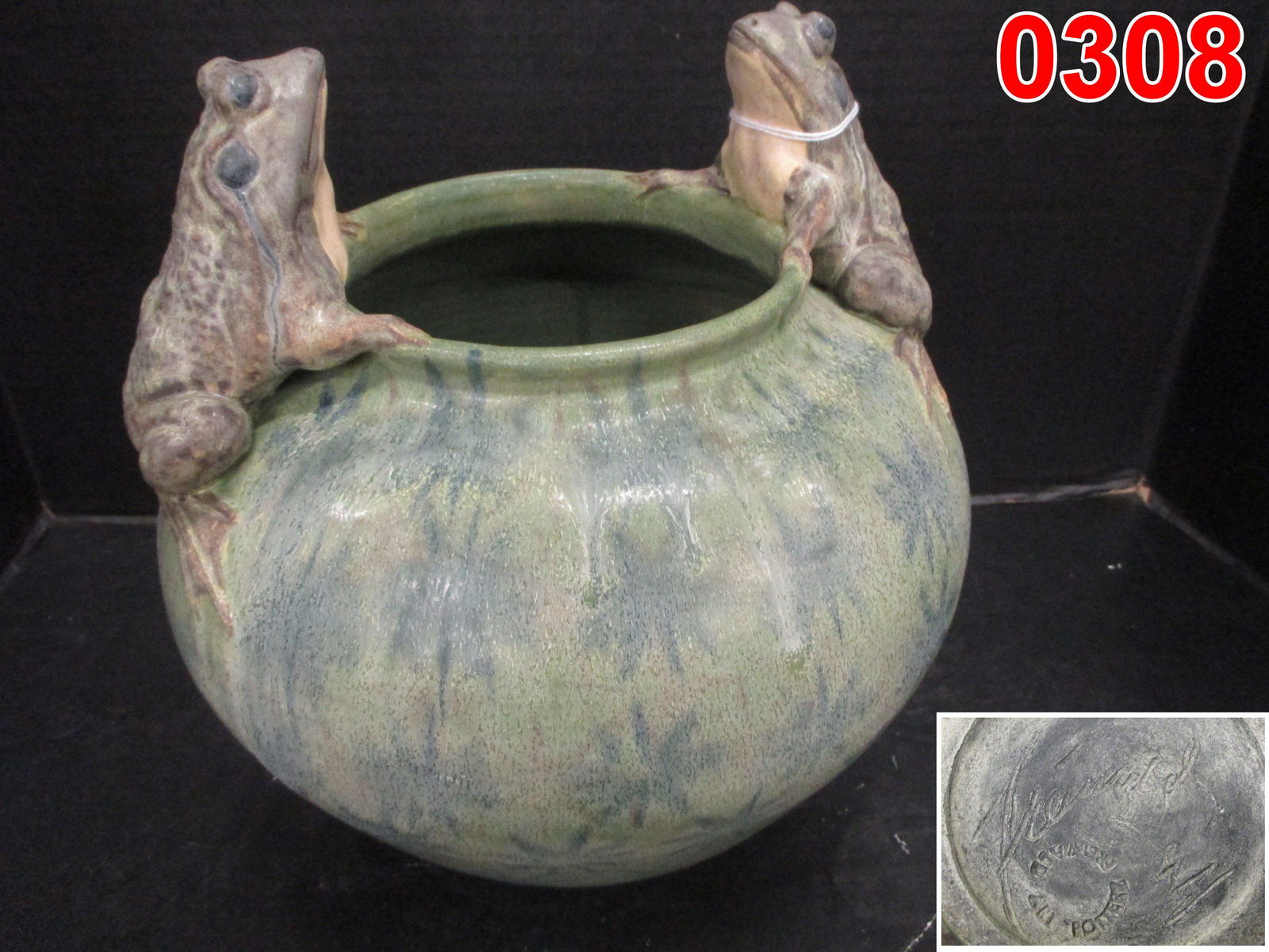 ART POTTERY VASE WITH FROGS BY RICHARD FREIWALD: ART POTTERY VASE WITH FROGS, APPROX 12" TALL BY RICHARD A. FREIWALD