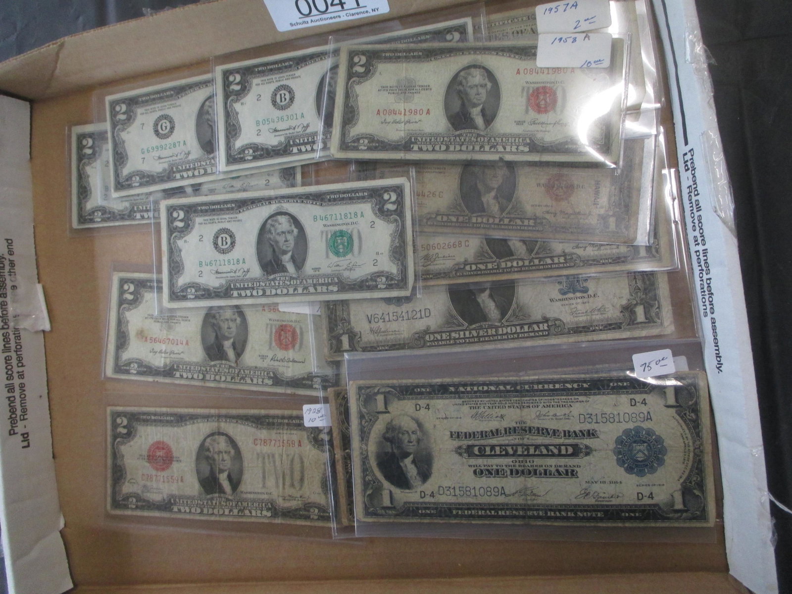 BOX OF AMERICAN $1 AND $2 BILLS: BOX OF AMERICAN $1 AND $2 BILLS
