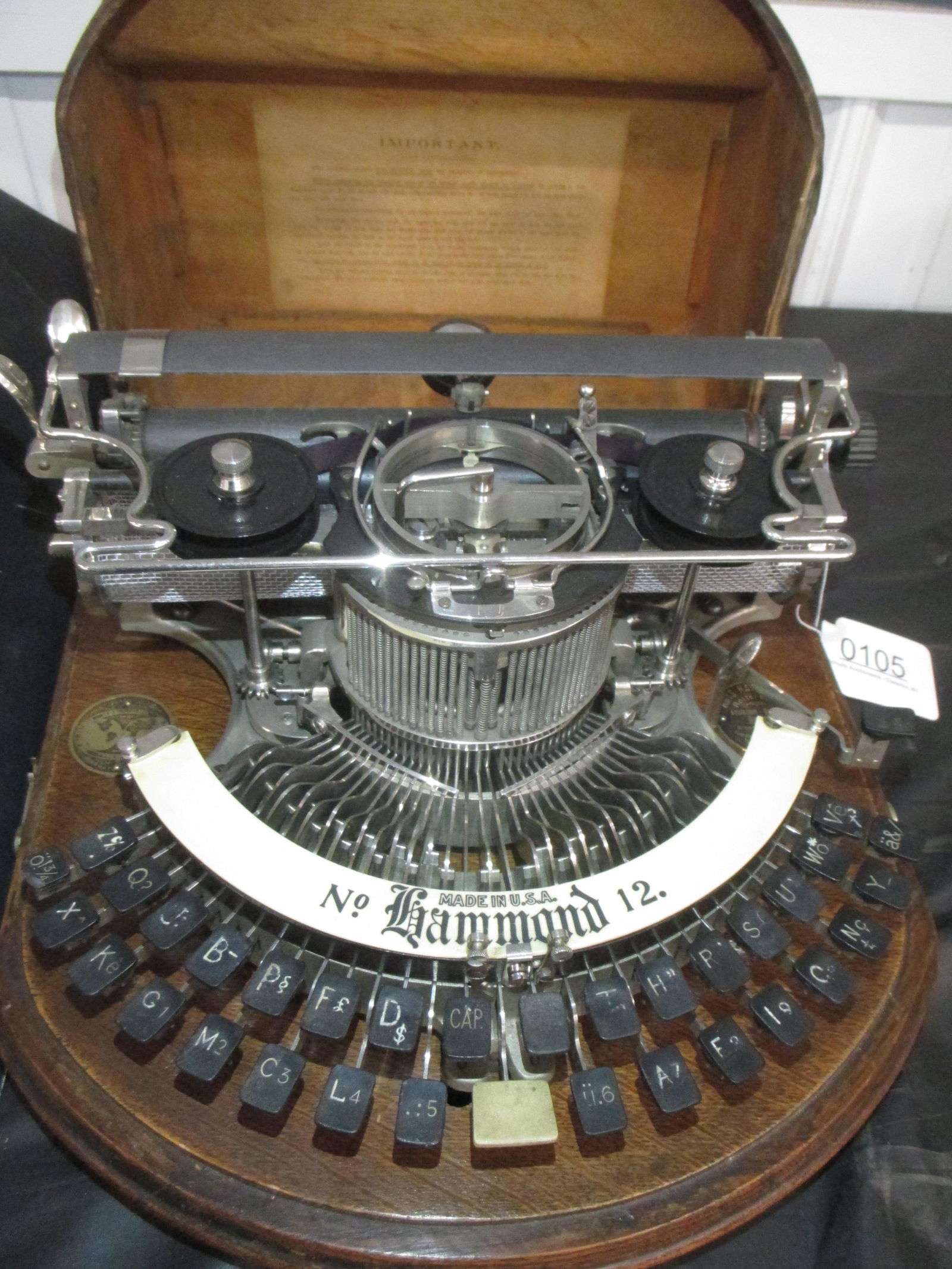 ANTIQUE TYPEWRITER HAMMOND 12 IDEAL WORKS (1 of 8)
