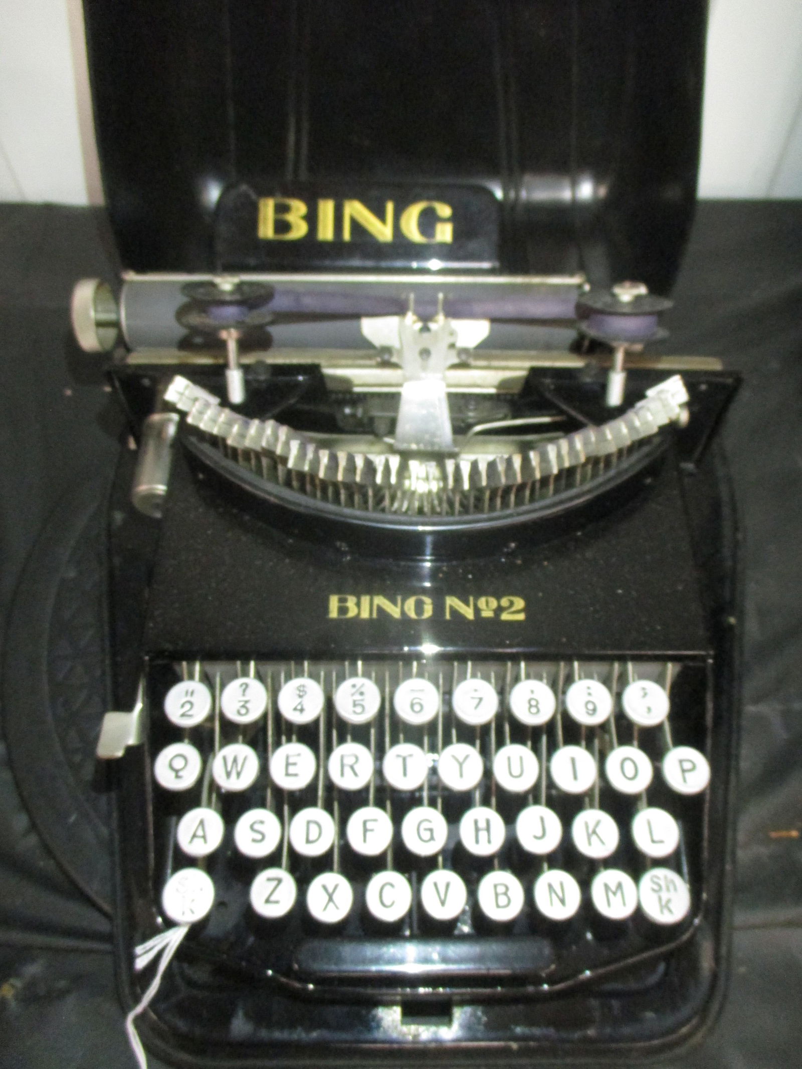 ANTIQUE BING NO 2 TYPEWRITER (1 of 4)