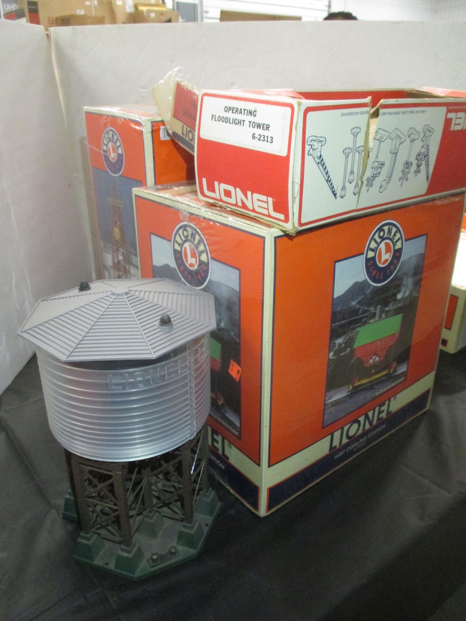 LIONEL SHELL OIL DERRICK, COALING STATION, ETC (1 of 2)