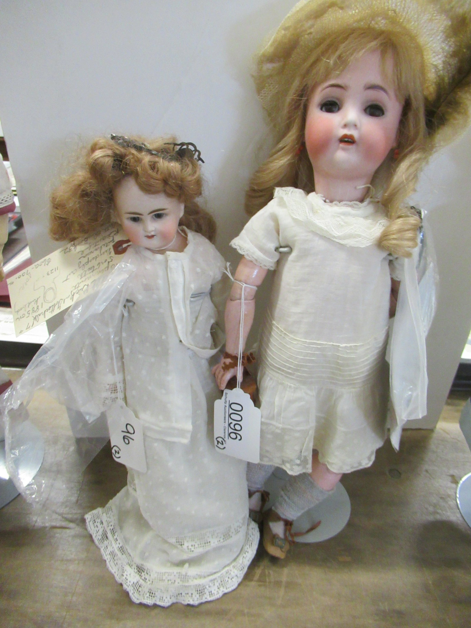 2 BISQUE HEAD DOLLS, ALT BECK + GOTTSCHALK: 2 BISQUE HEAD DOLLS, 18.5" AND 17" ALT BECK + GOTTSCHALK