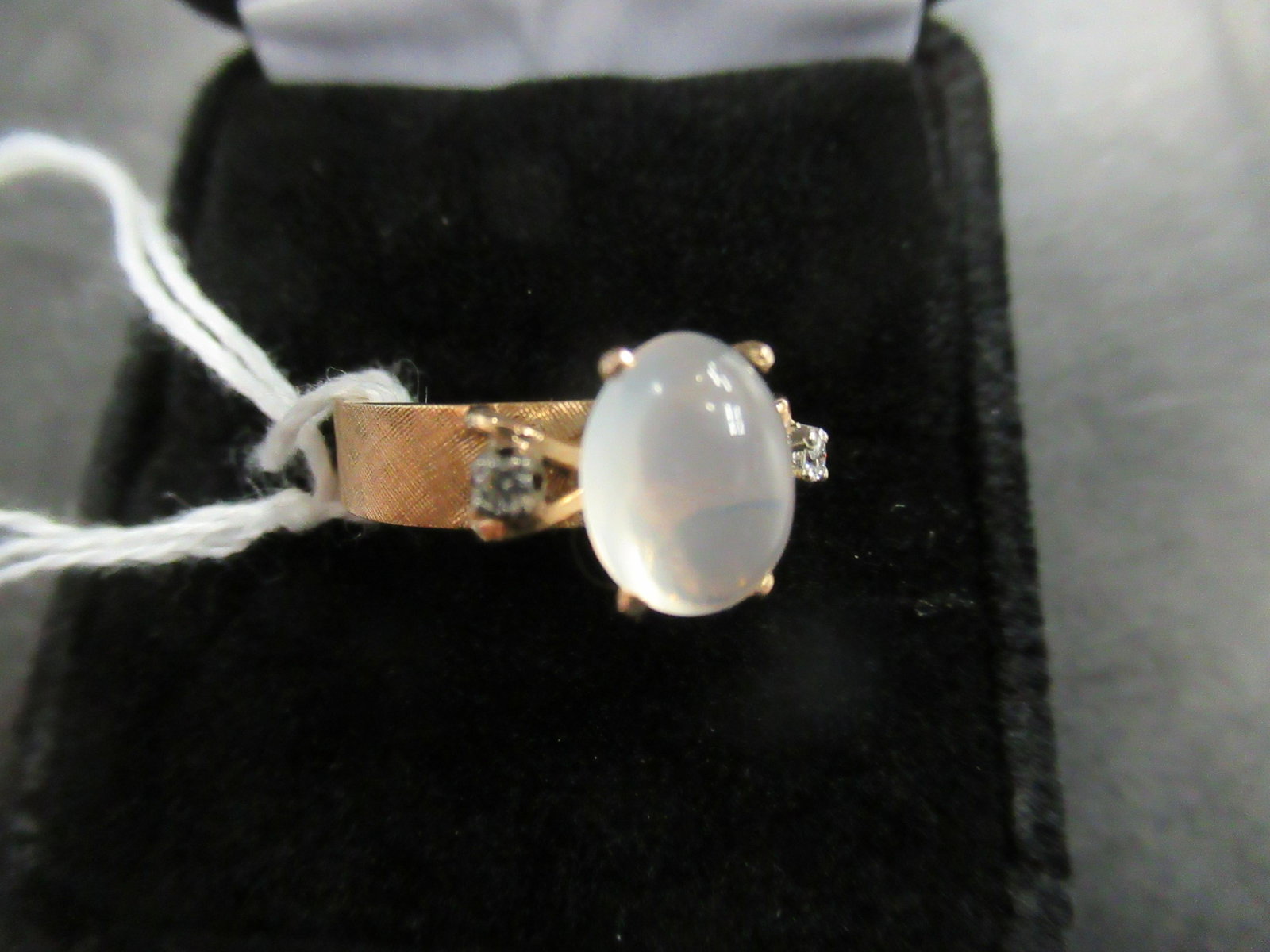 14K Gold Ring with Moonstone and Diamonds: 14K Gold Ring with Moonstone and Diamonds