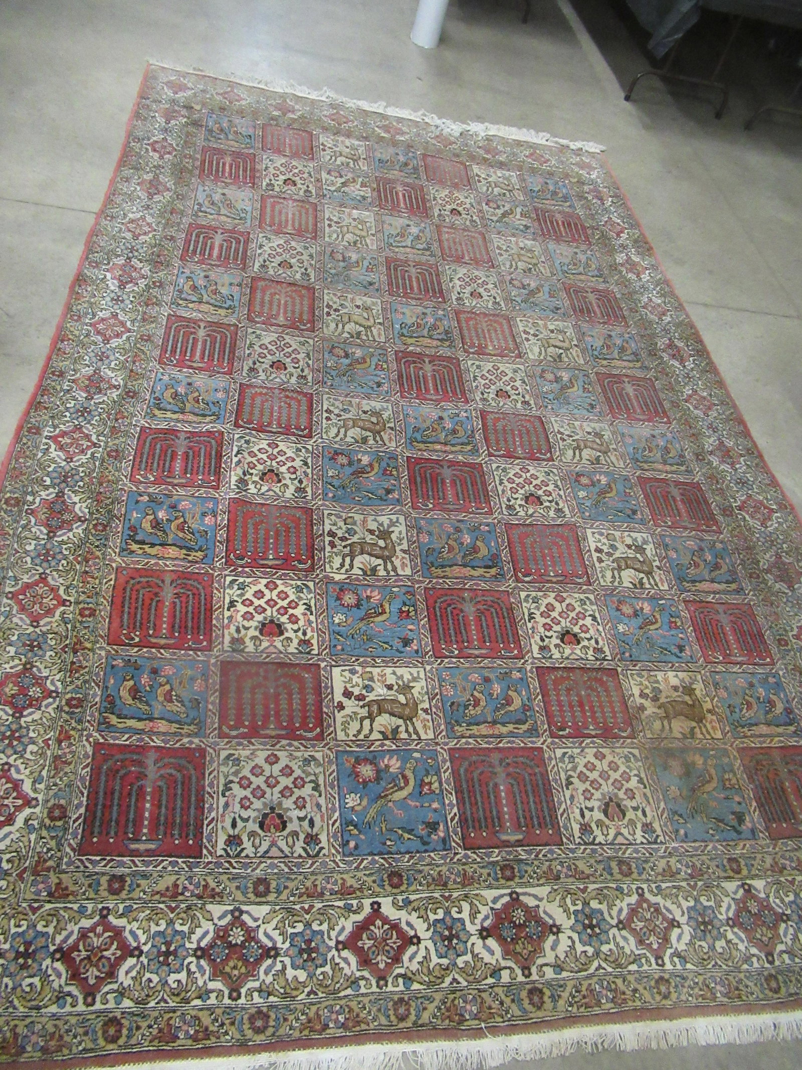 Oriental Rug: Oriental Rug , Approx. 11' 9" x 7' 5"