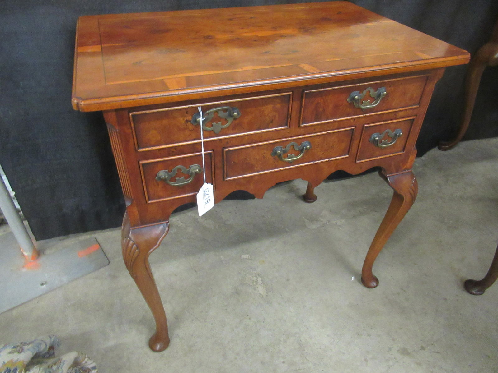 Queen Anne Style Lowboy with 5 Drawers: Queen Anne Style Lowboy with 5 Drawers