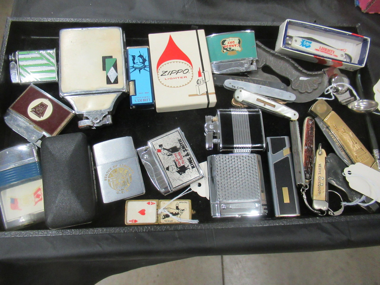 Group of Cigarette Lighters, Pocket Knives: Group of Cigarette Lighters, Pocket Knives, Including Ronson, Zippo, Pennsylvania RR