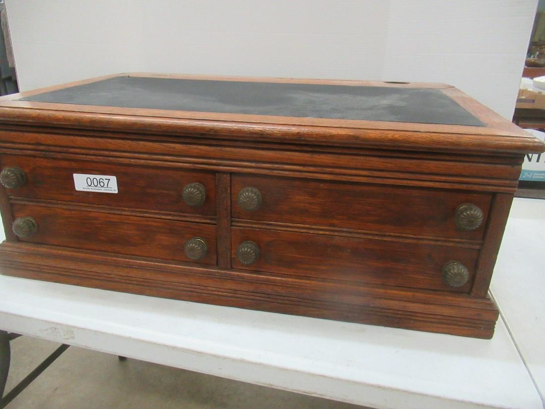 Oak 4 Drawer Spool Cabinet: Oak 4 Drawer Spool Cabinet, Lift Top, Approx. 11.5" h x 29.75" x 20.5"
